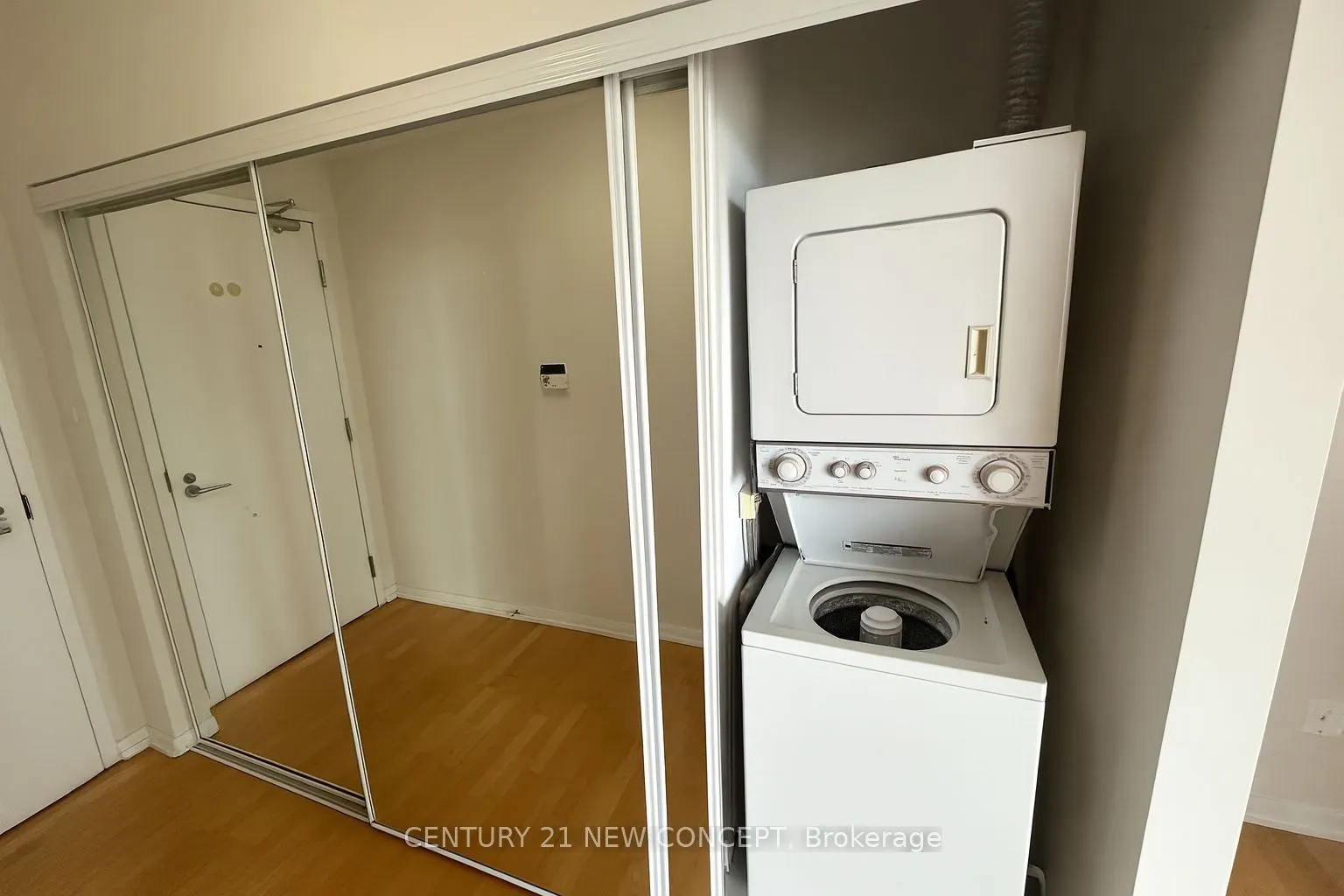 38 Grenville Street, #4106