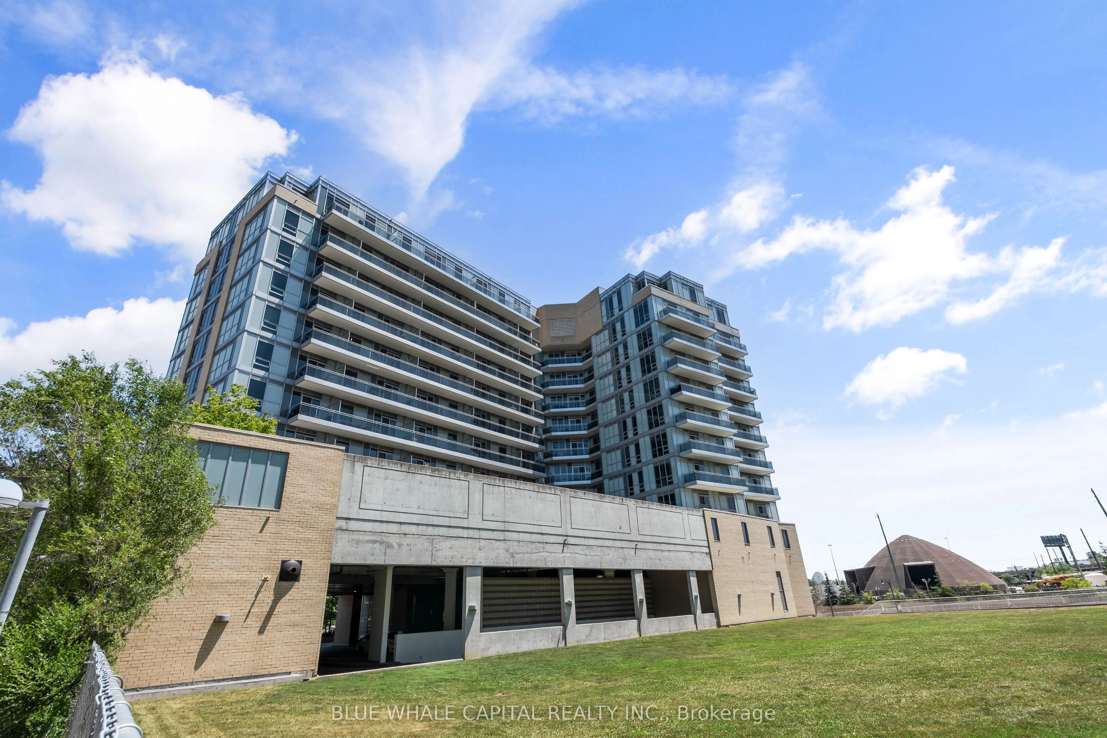 2756 Old Leslie Street, #520