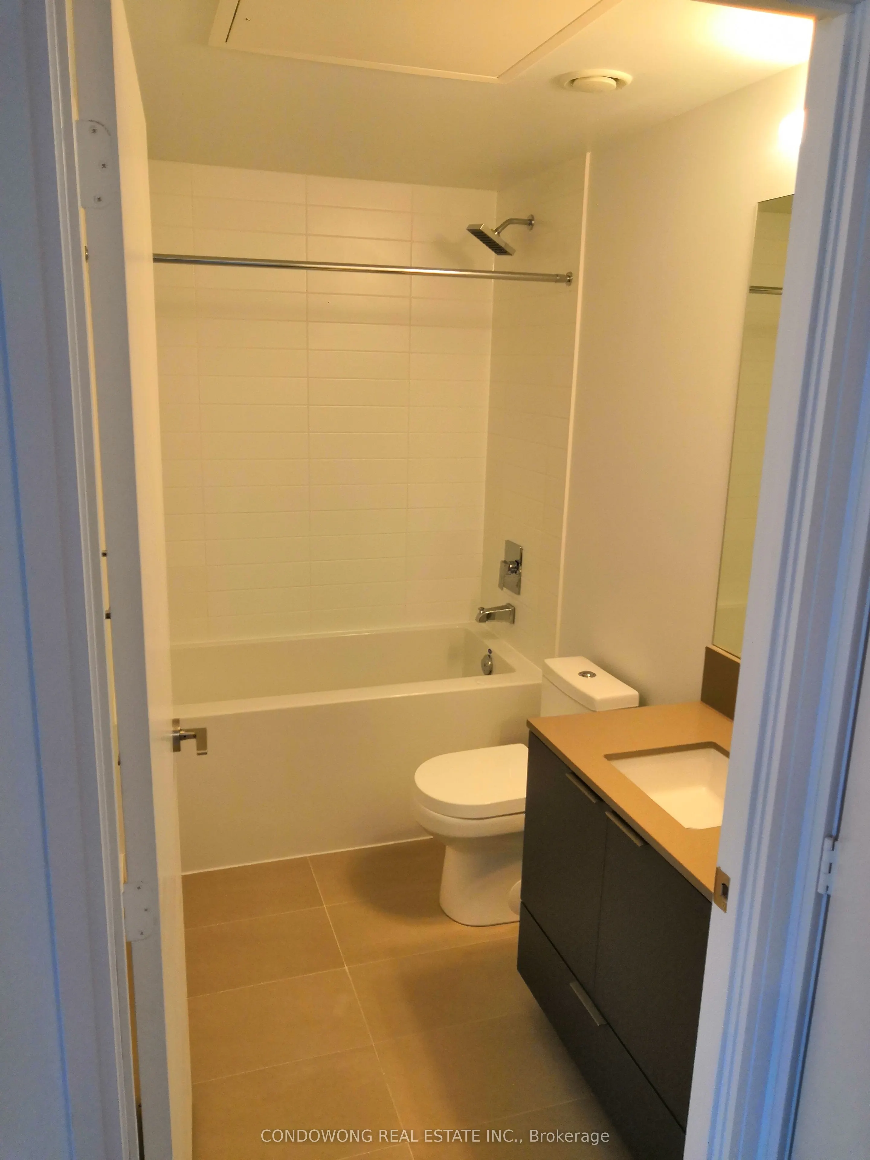 181 Dundas Street E, #2809
