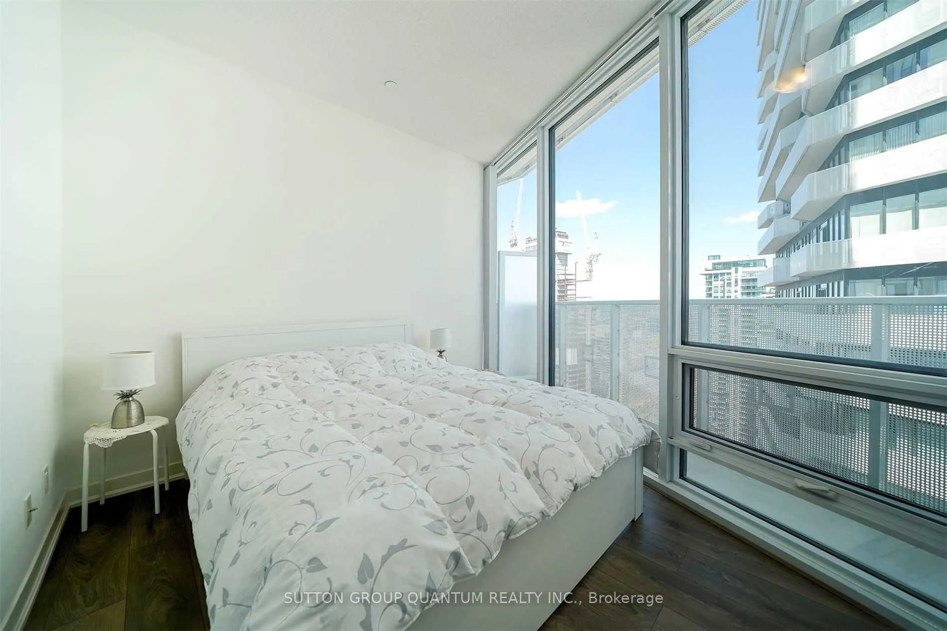 100 Harbour Street, #4907