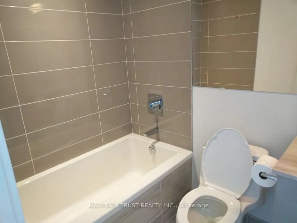 28 Wellesley Street E, #3404