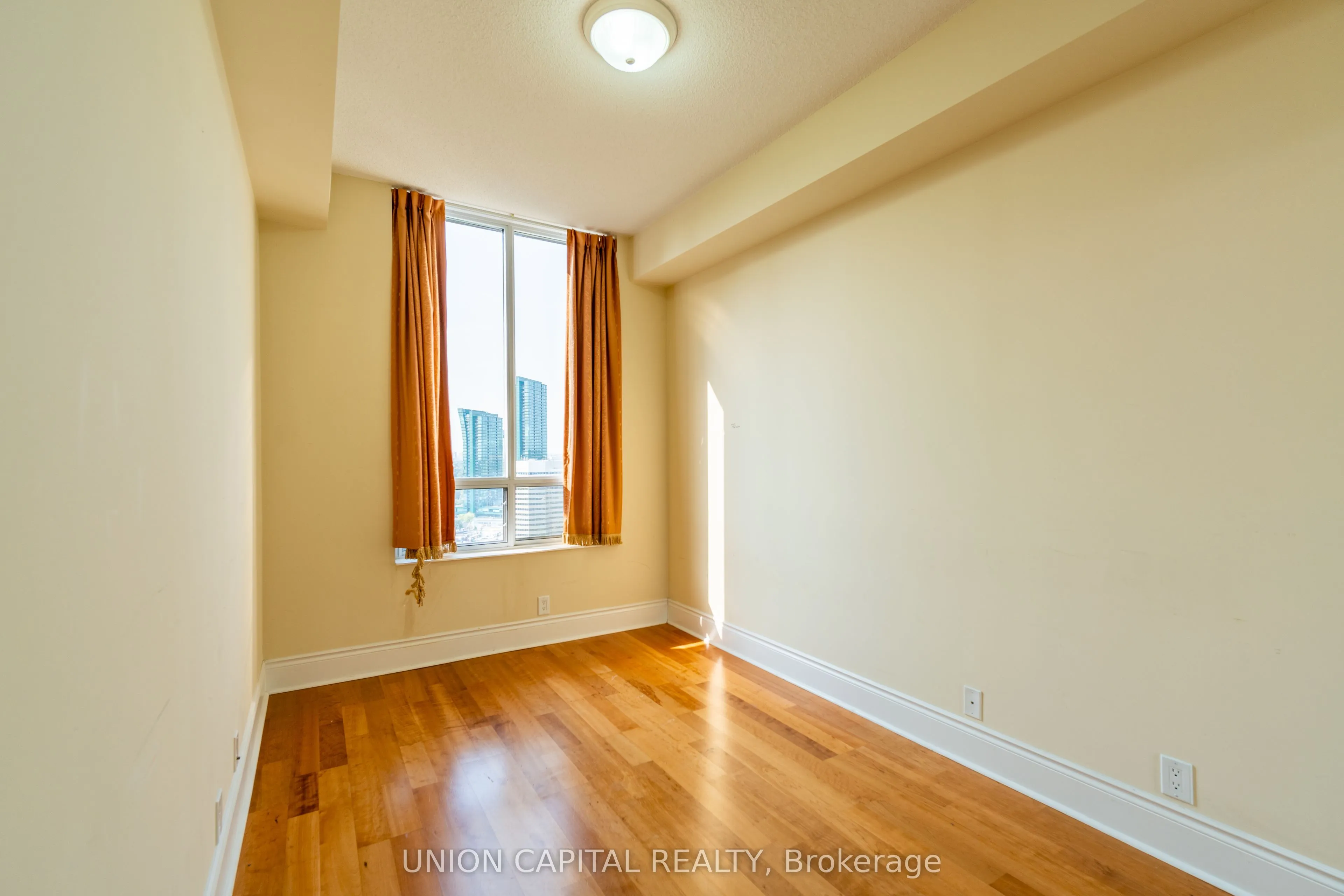 80 Harrison Garden Boulevard, #2626