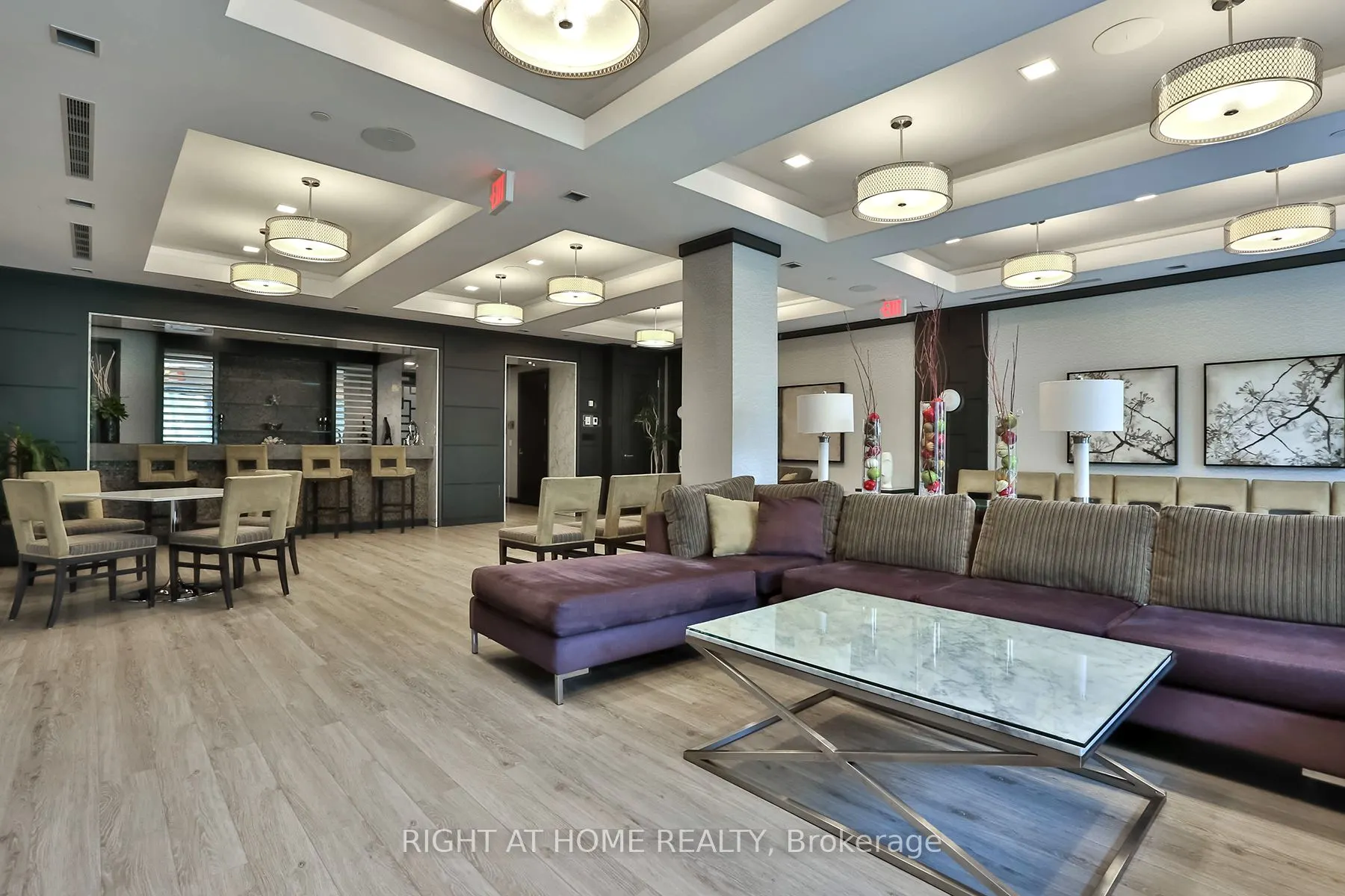 18 Graydon Hall Drive, #709