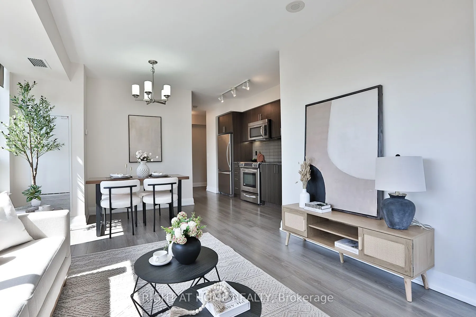 18 Graydon Hall Drive, #709