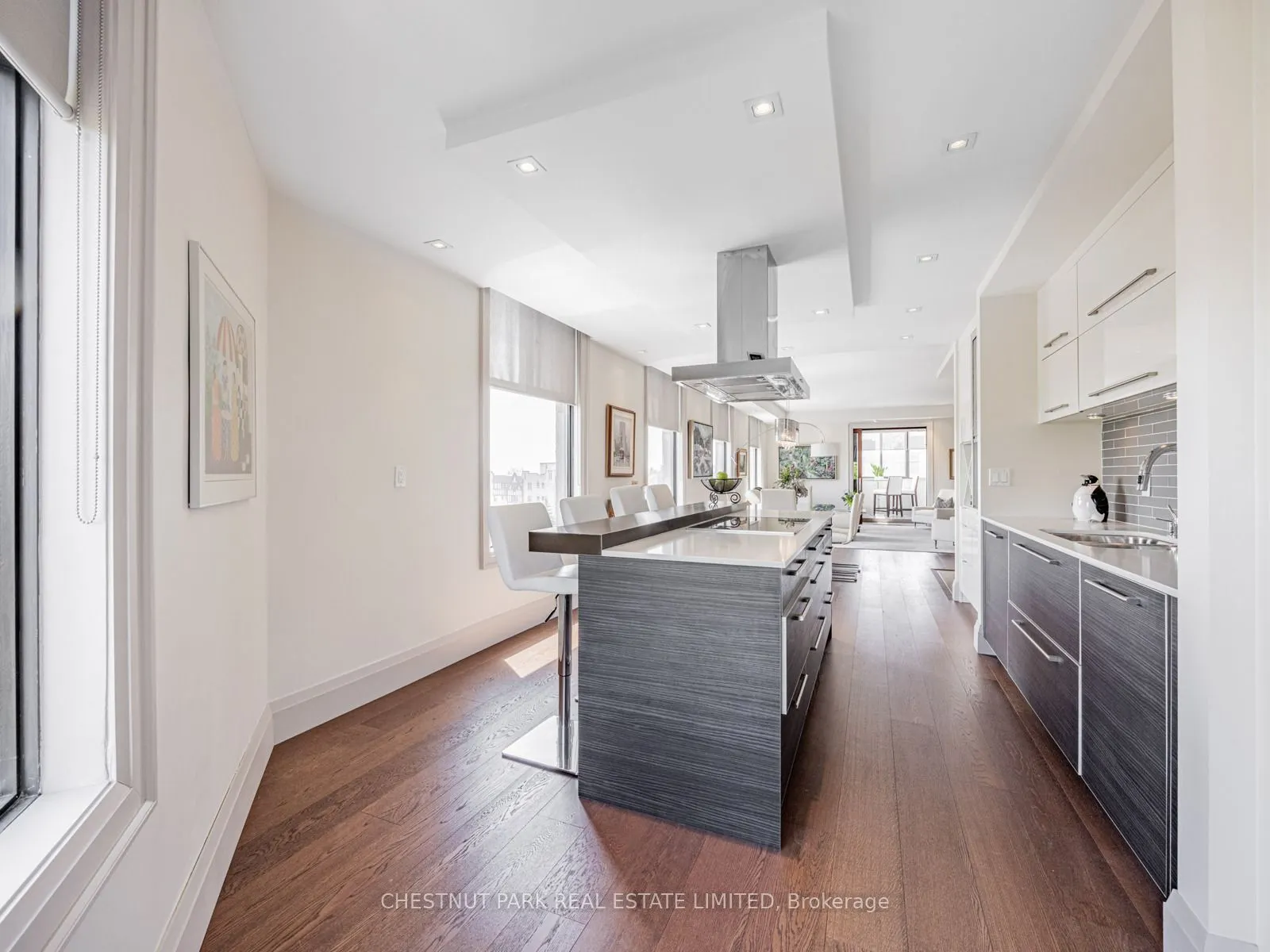 423 Avenue Road, #8