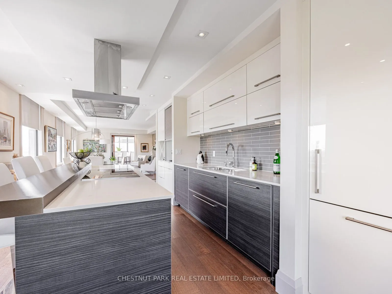 423 Avenue Road, #8
