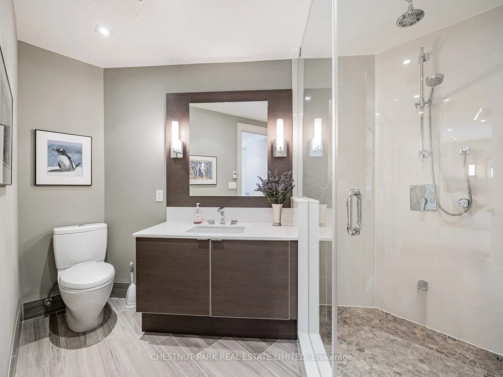423 Avenue Road, #8