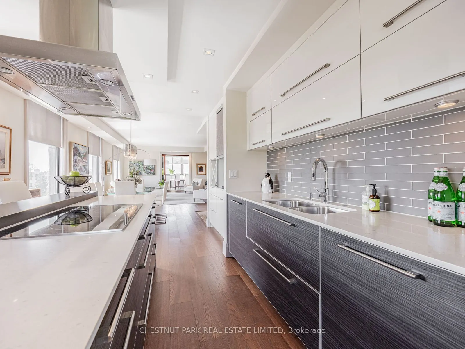 423 Avenue Road, #8