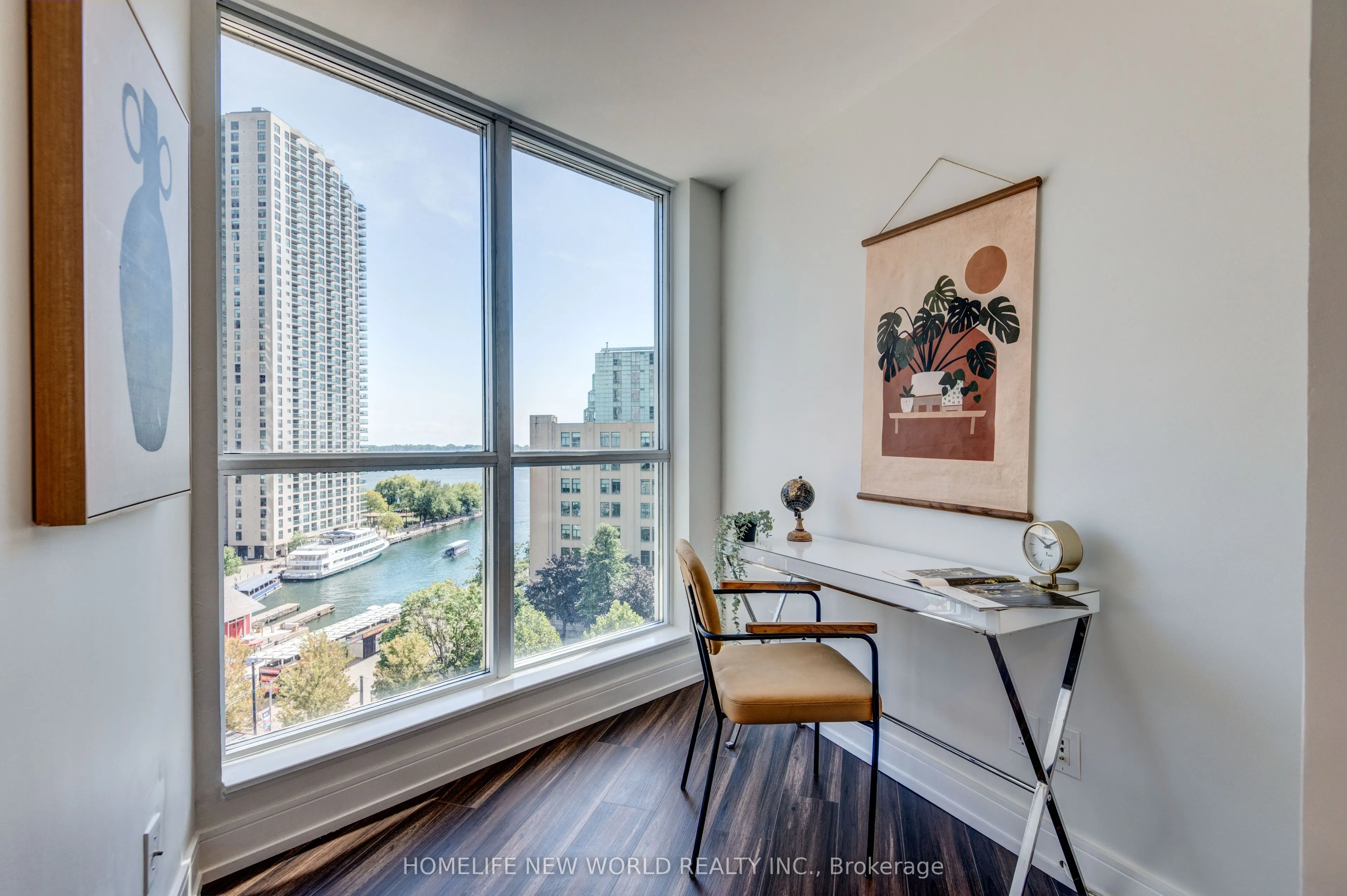 208 Queens Quay W, #903