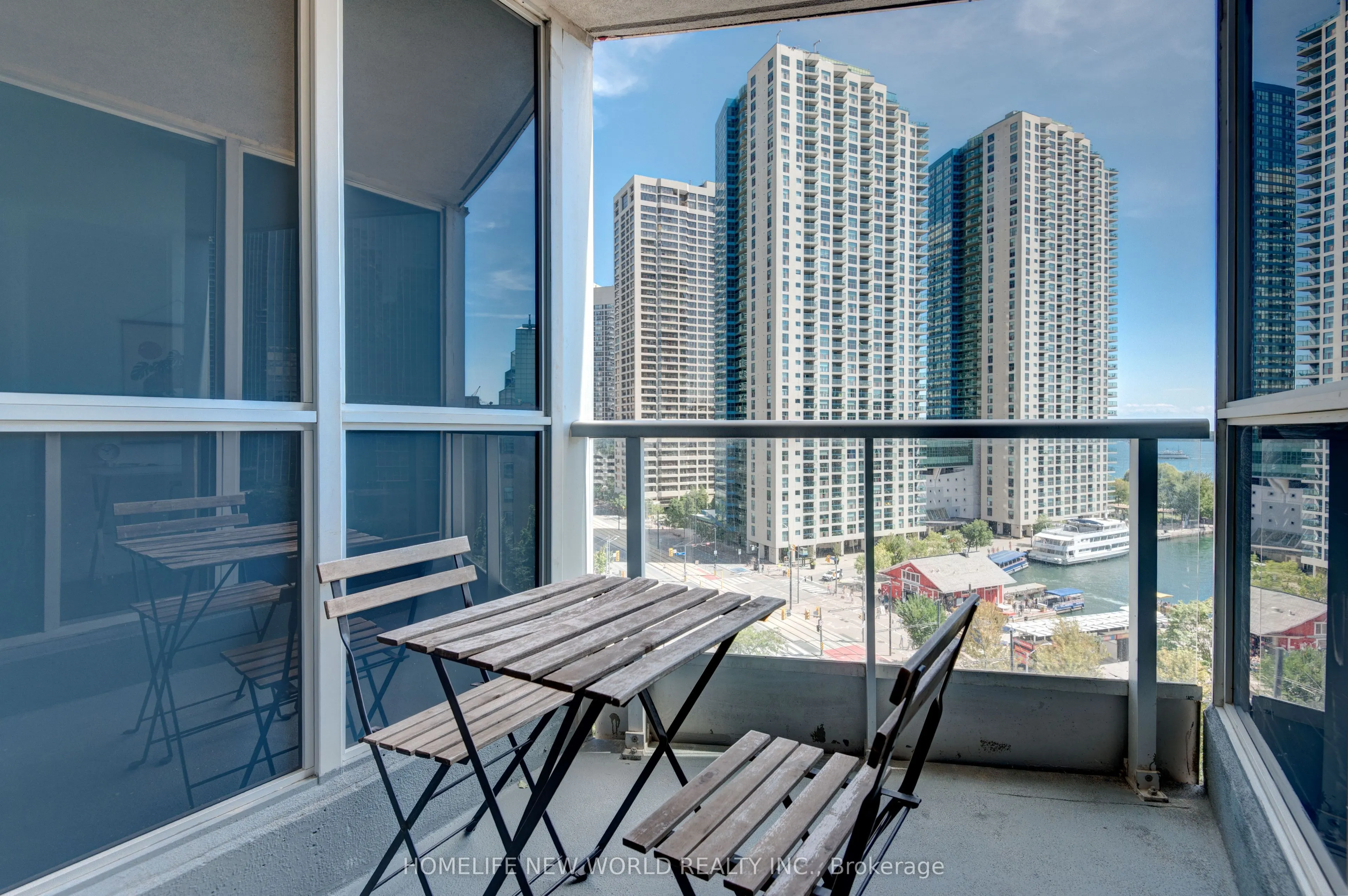 208 Queens Quay W, #903