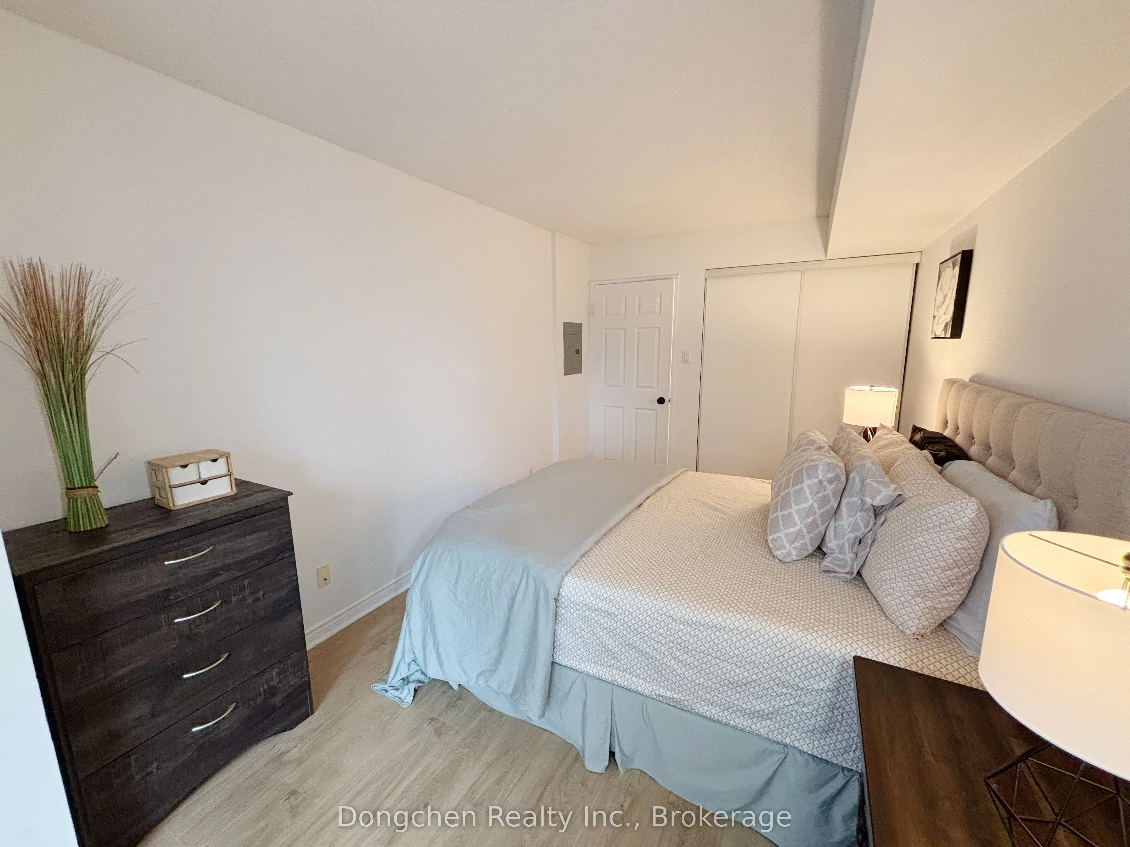 260 Doris Avenue, #511