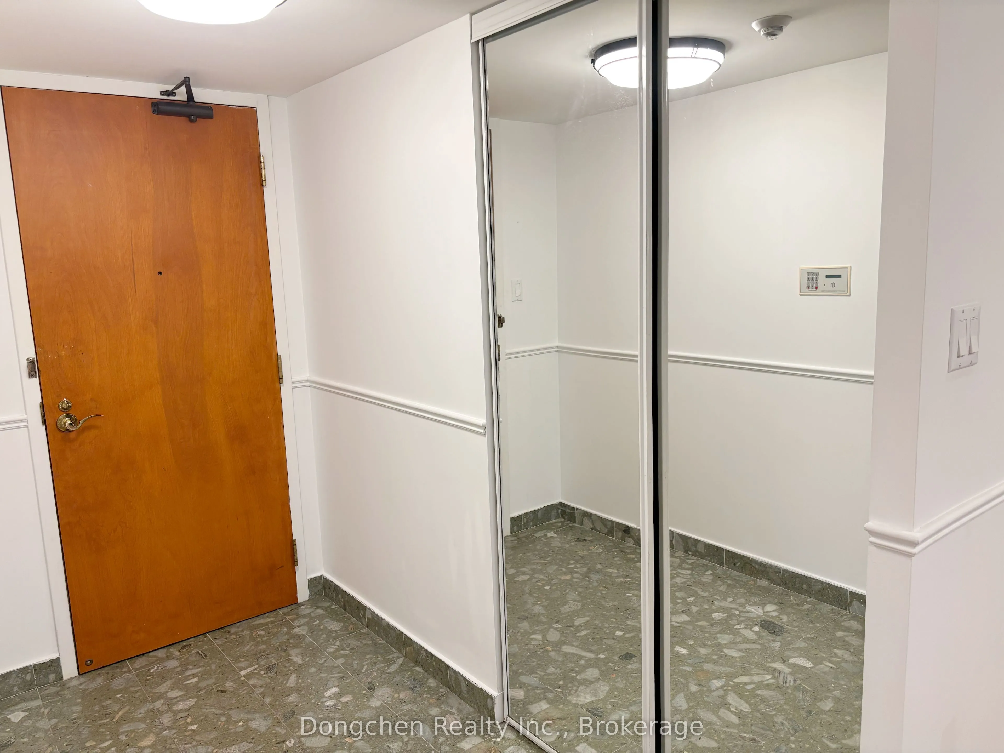 260 Doris Avenue, #511