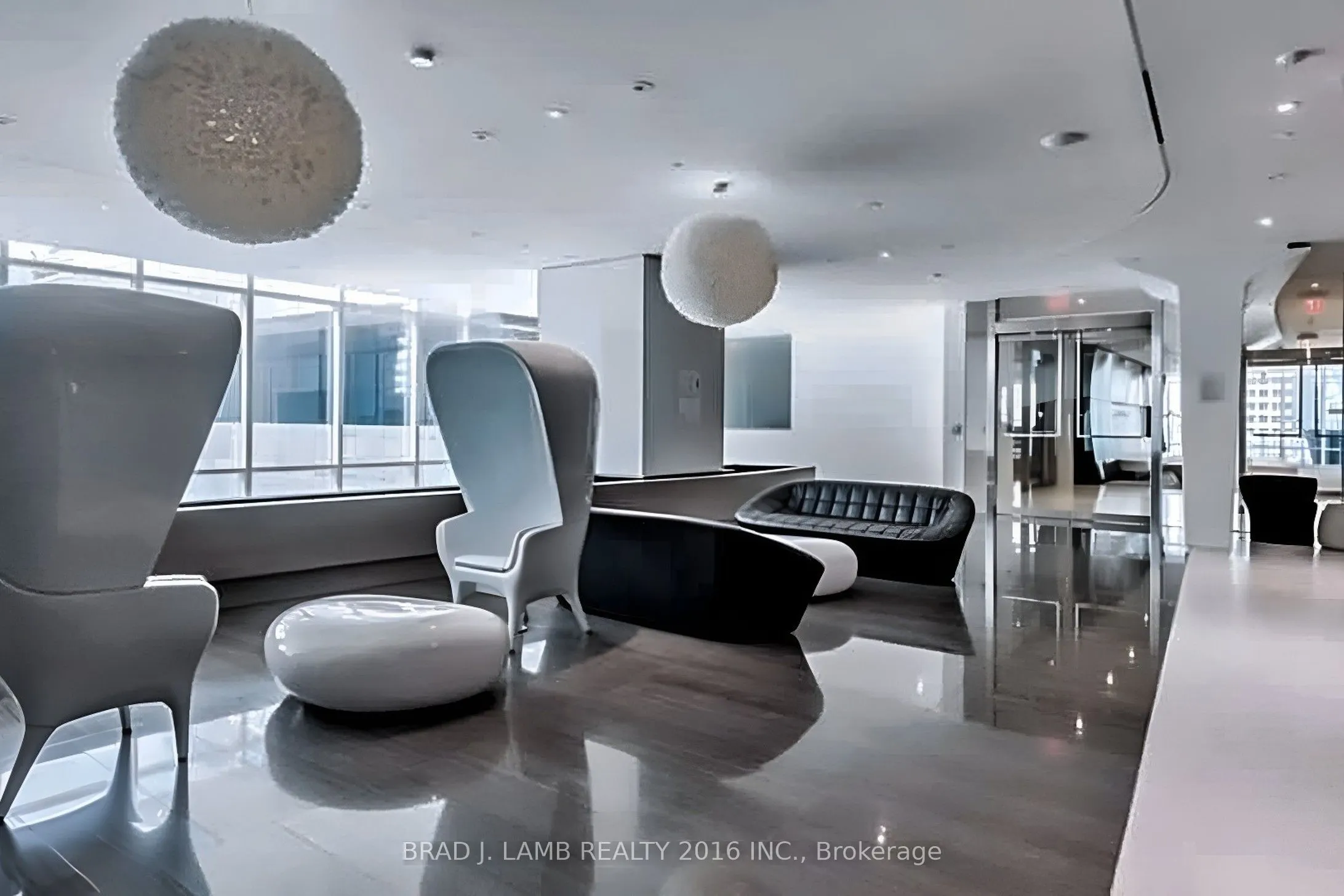 1 Bloor Street E, #3903