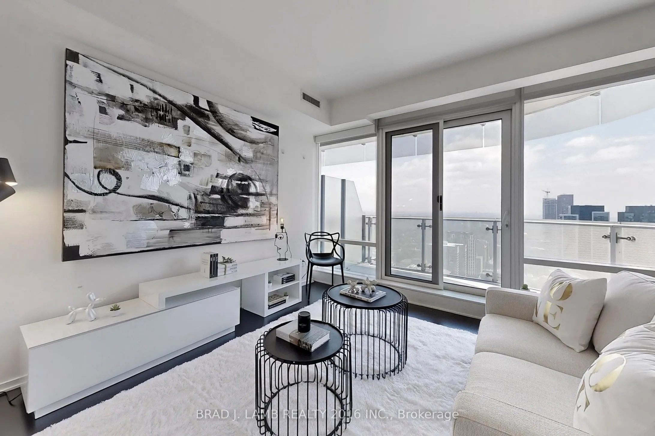 1 Bloor Street E, #3903