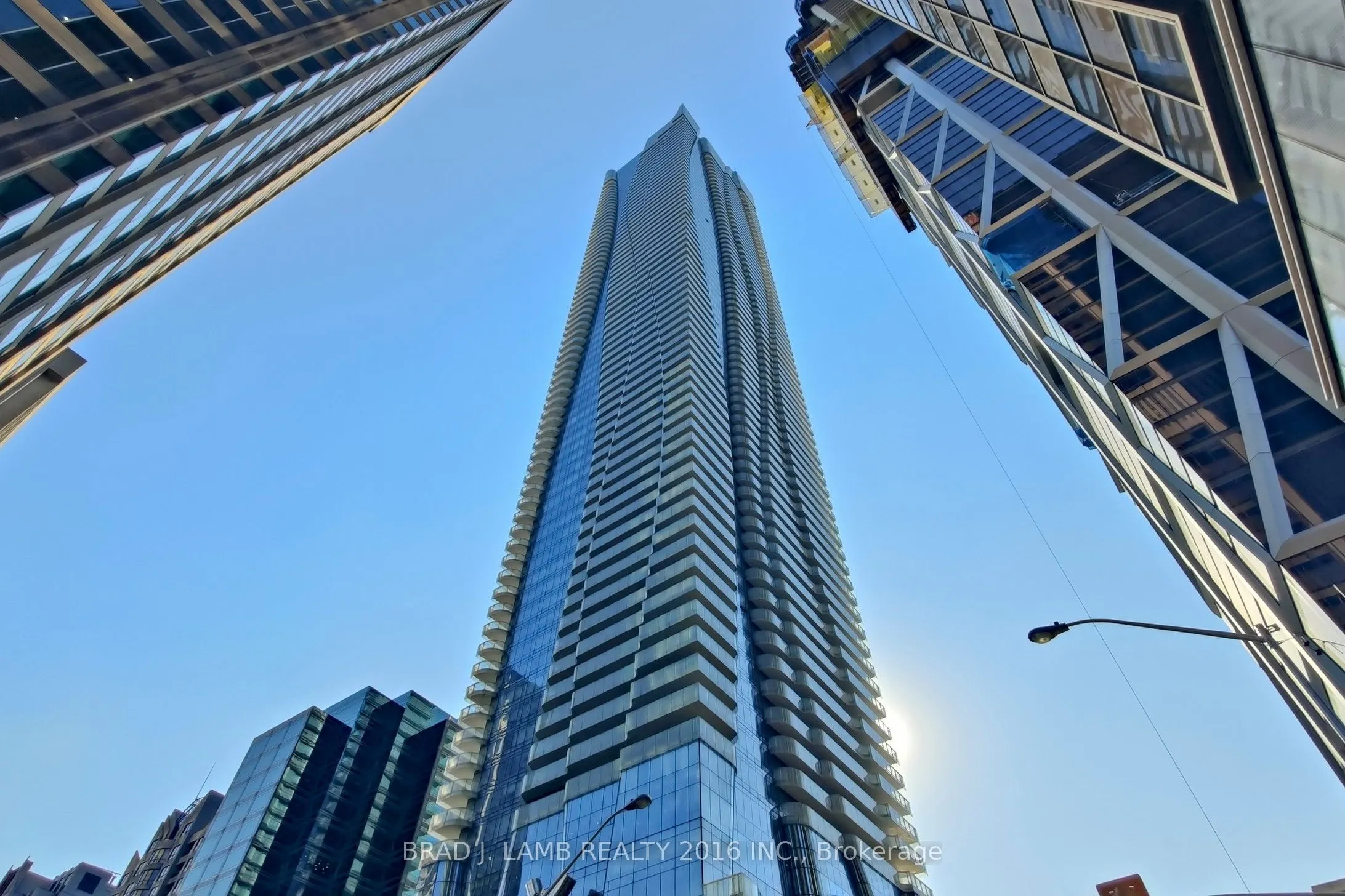 1 Bloor Street E, #3903