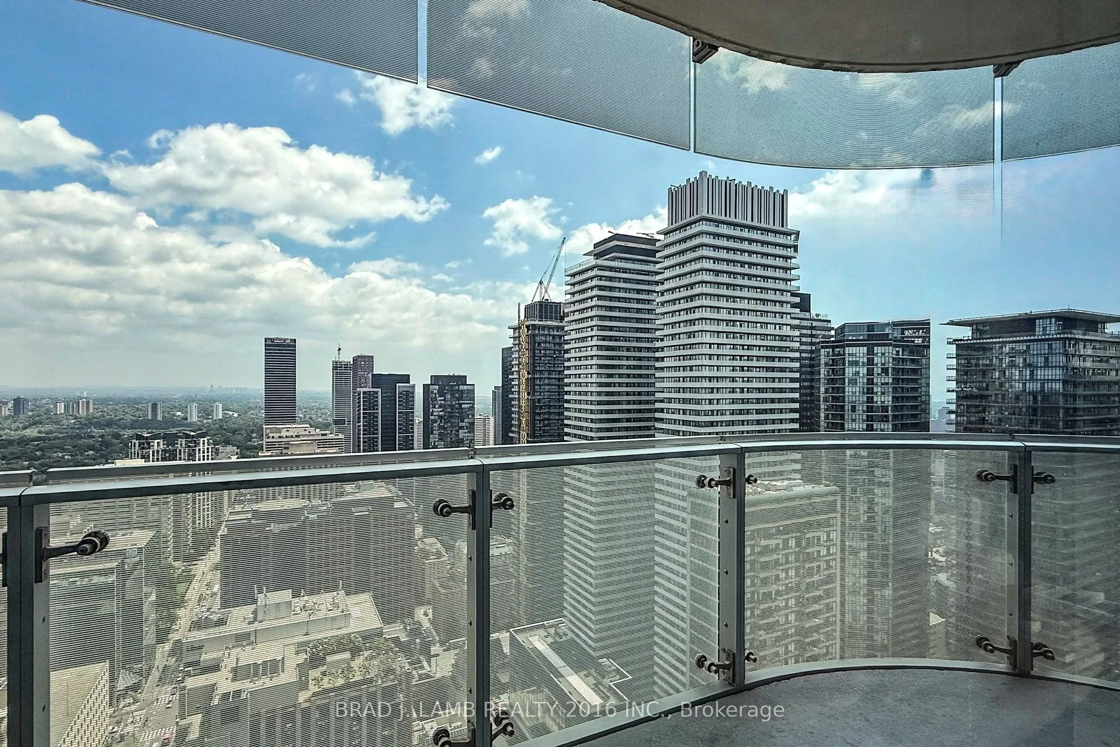 1 Bloor Street E, #3903