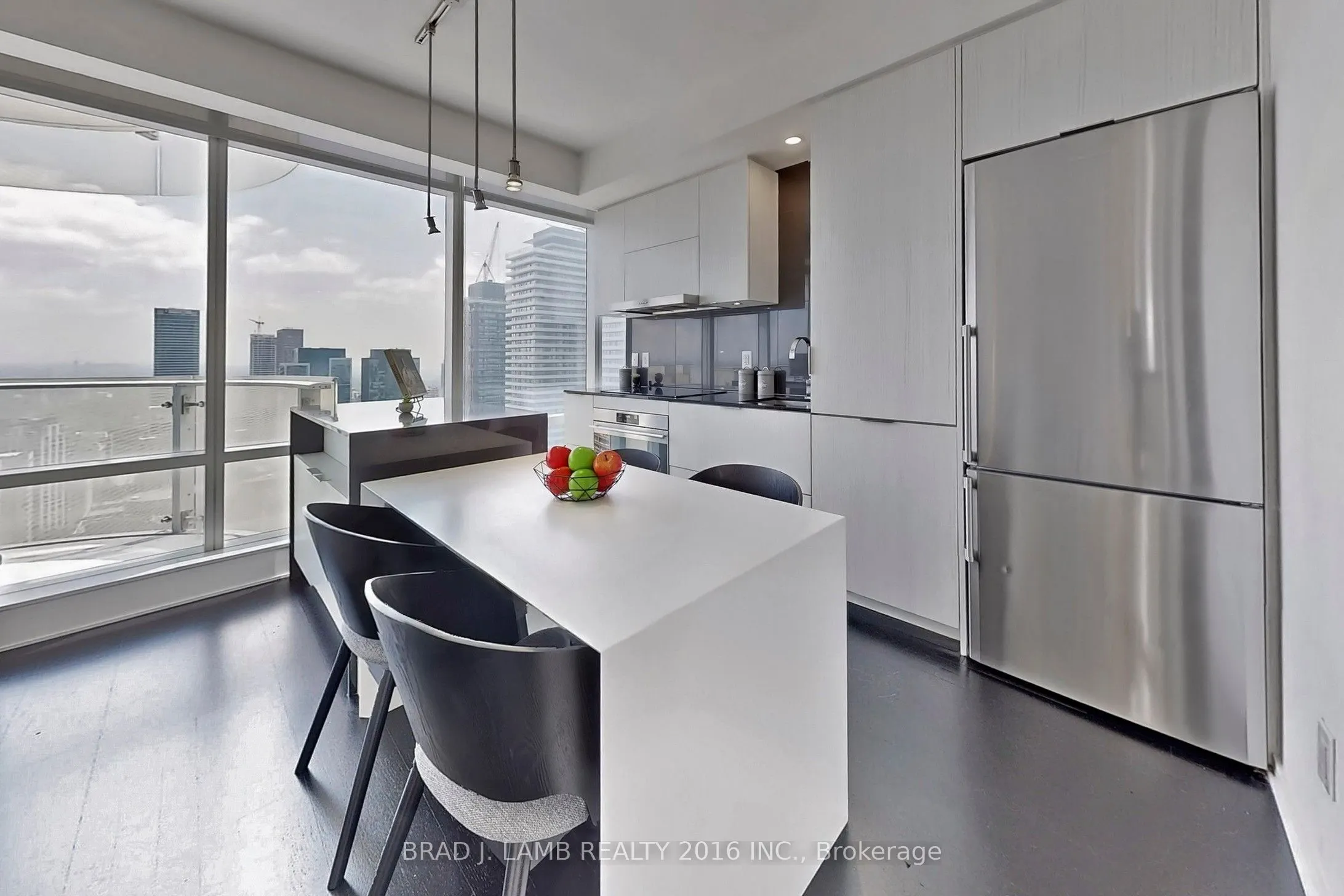 1 Bloor Street E, #3903