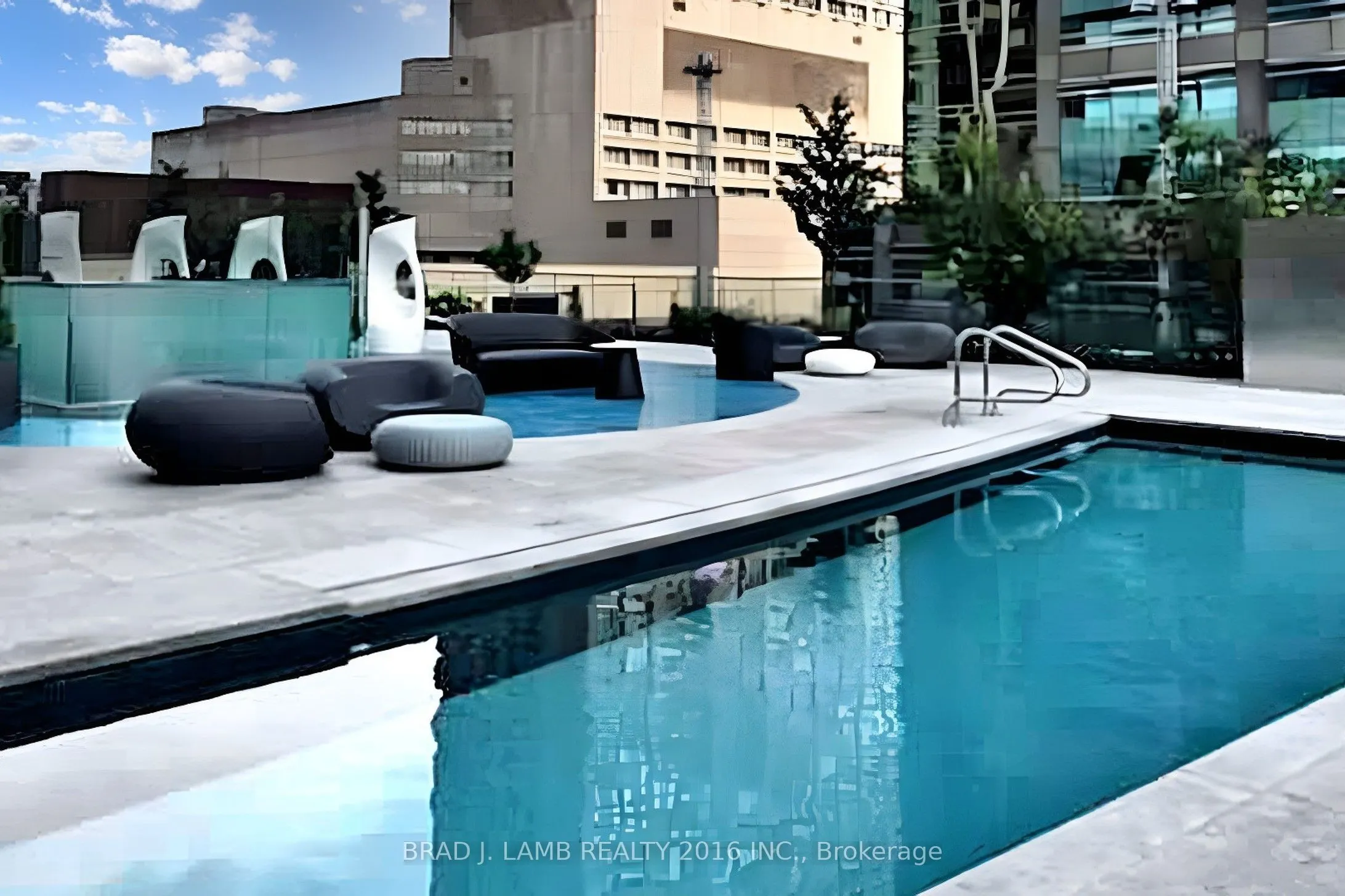 1 Bloor Street E, #3903