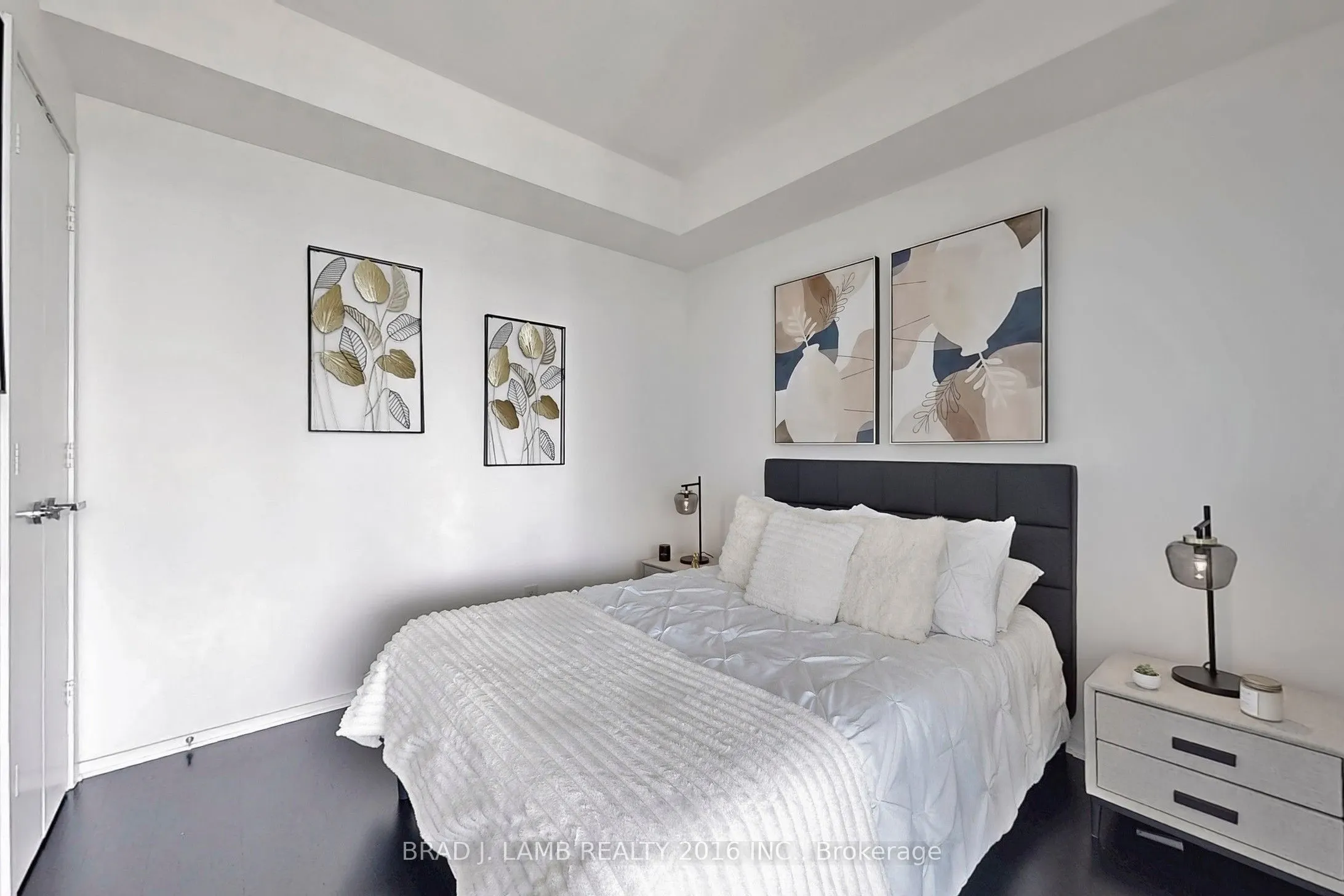 1 Bloor Street E, #3903