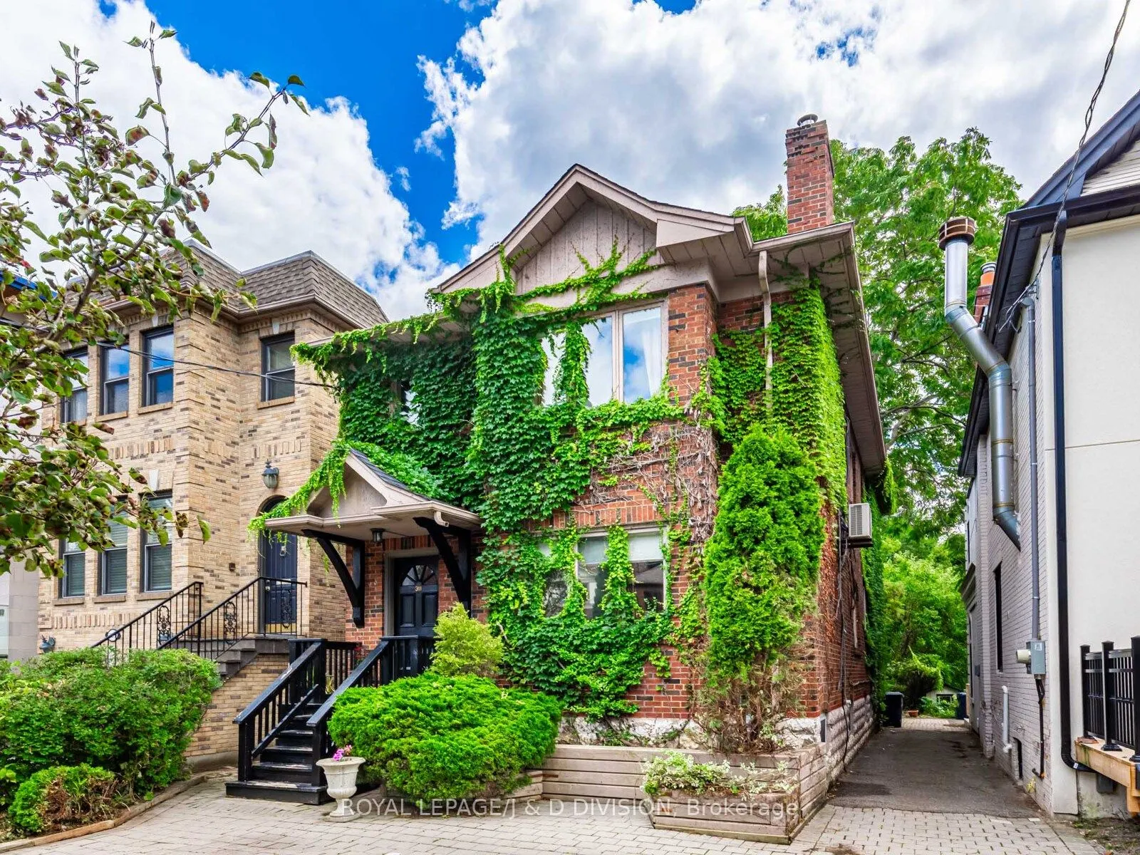311 Keewatin Avenue