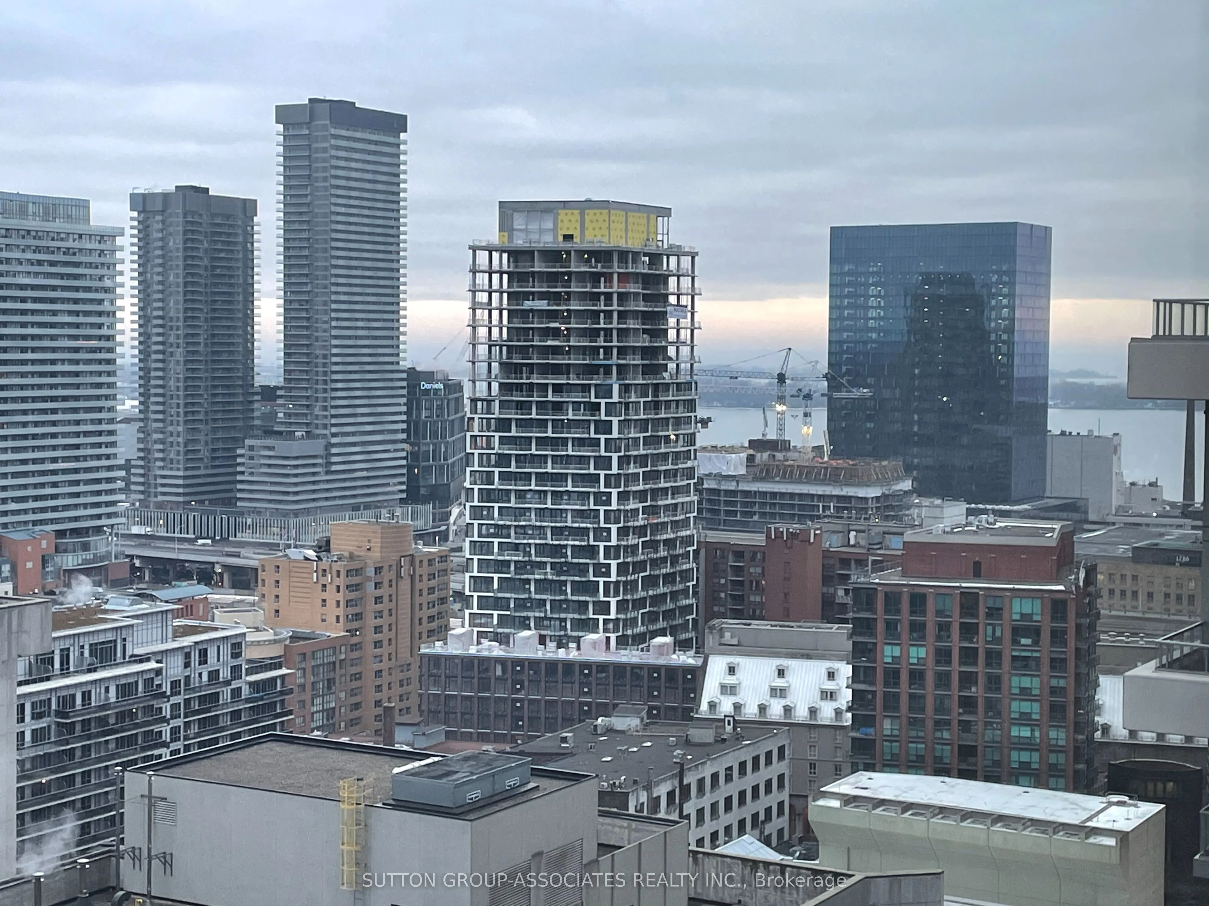 7 King Street E, #2102