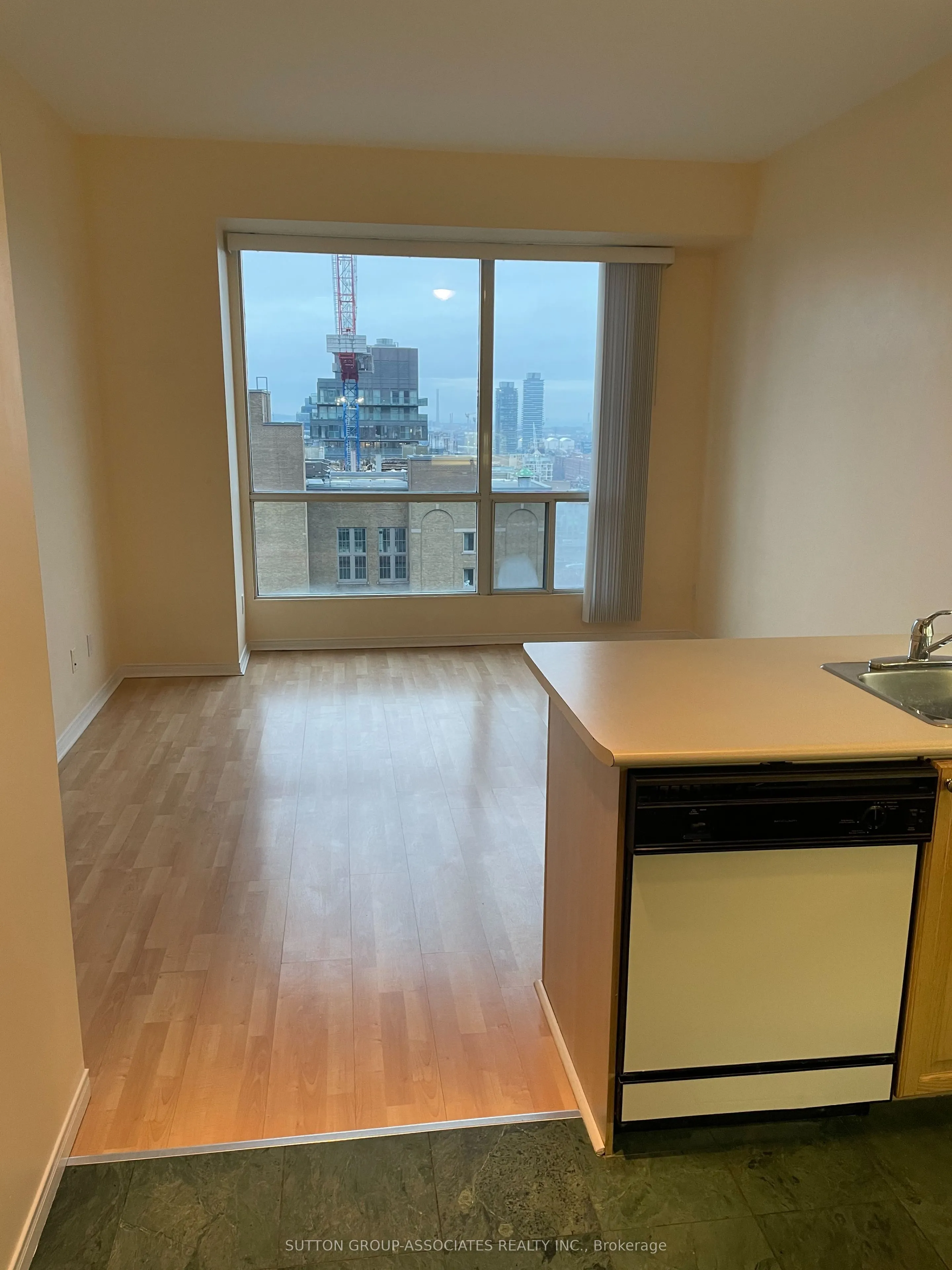 7 King Street E, #2102