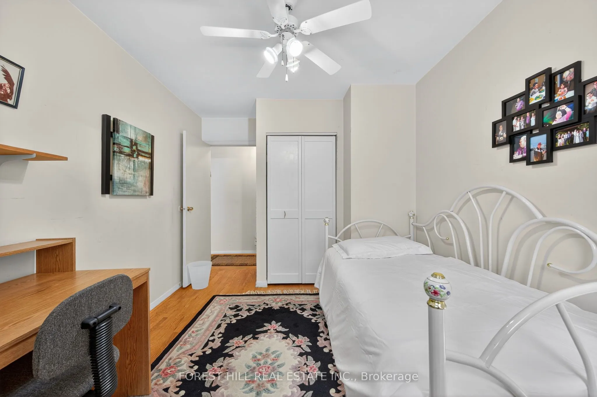 35 Regatta Crescent