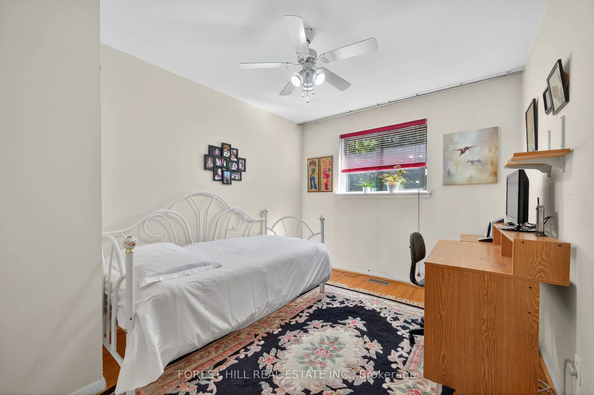 35 Regatta Crescent