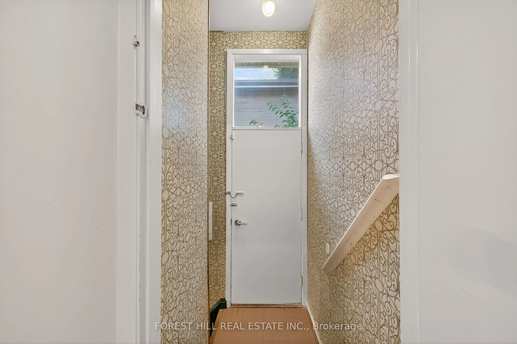 35 Regatta Crescent