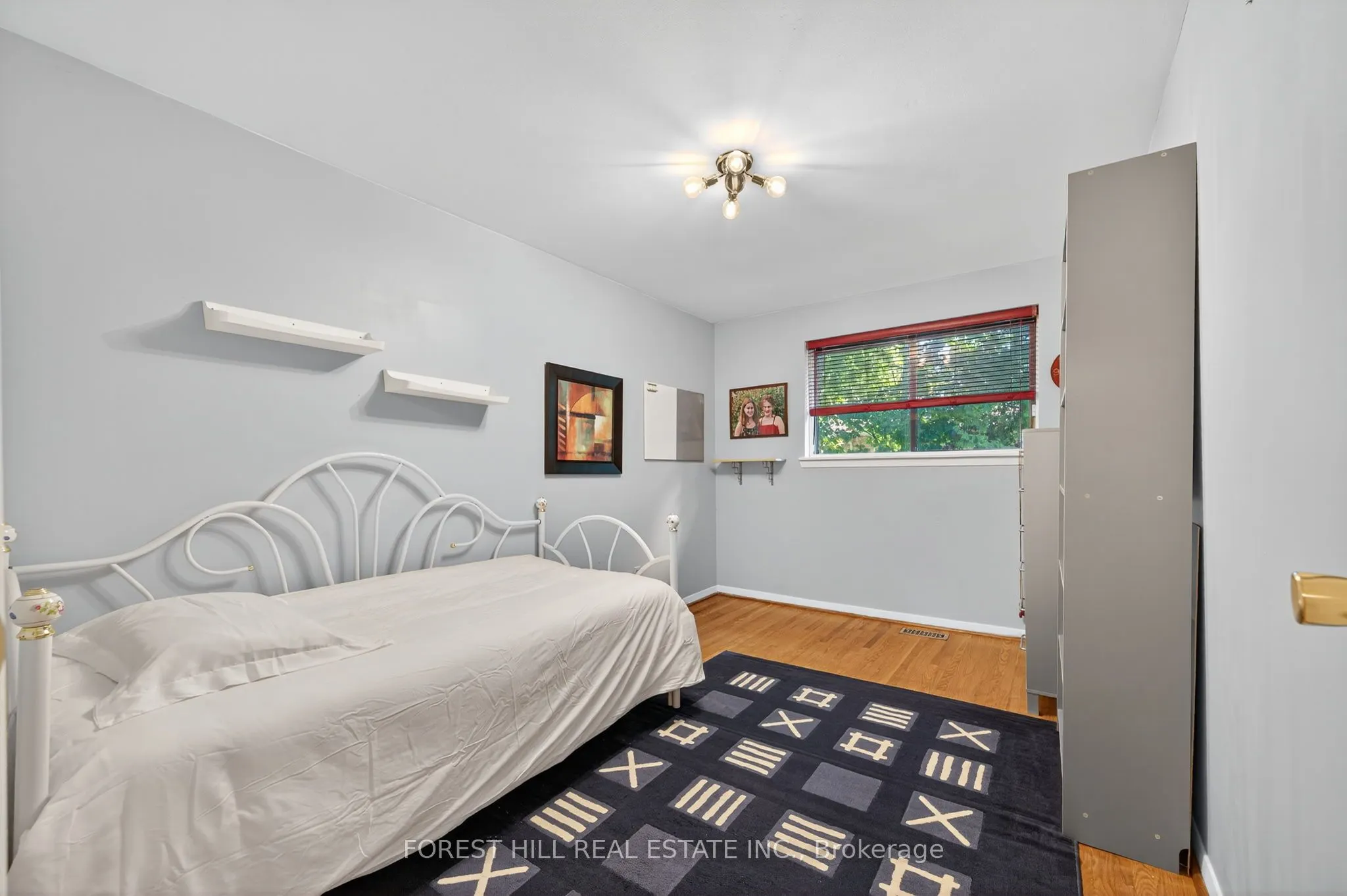 35 Regatta Crescent
