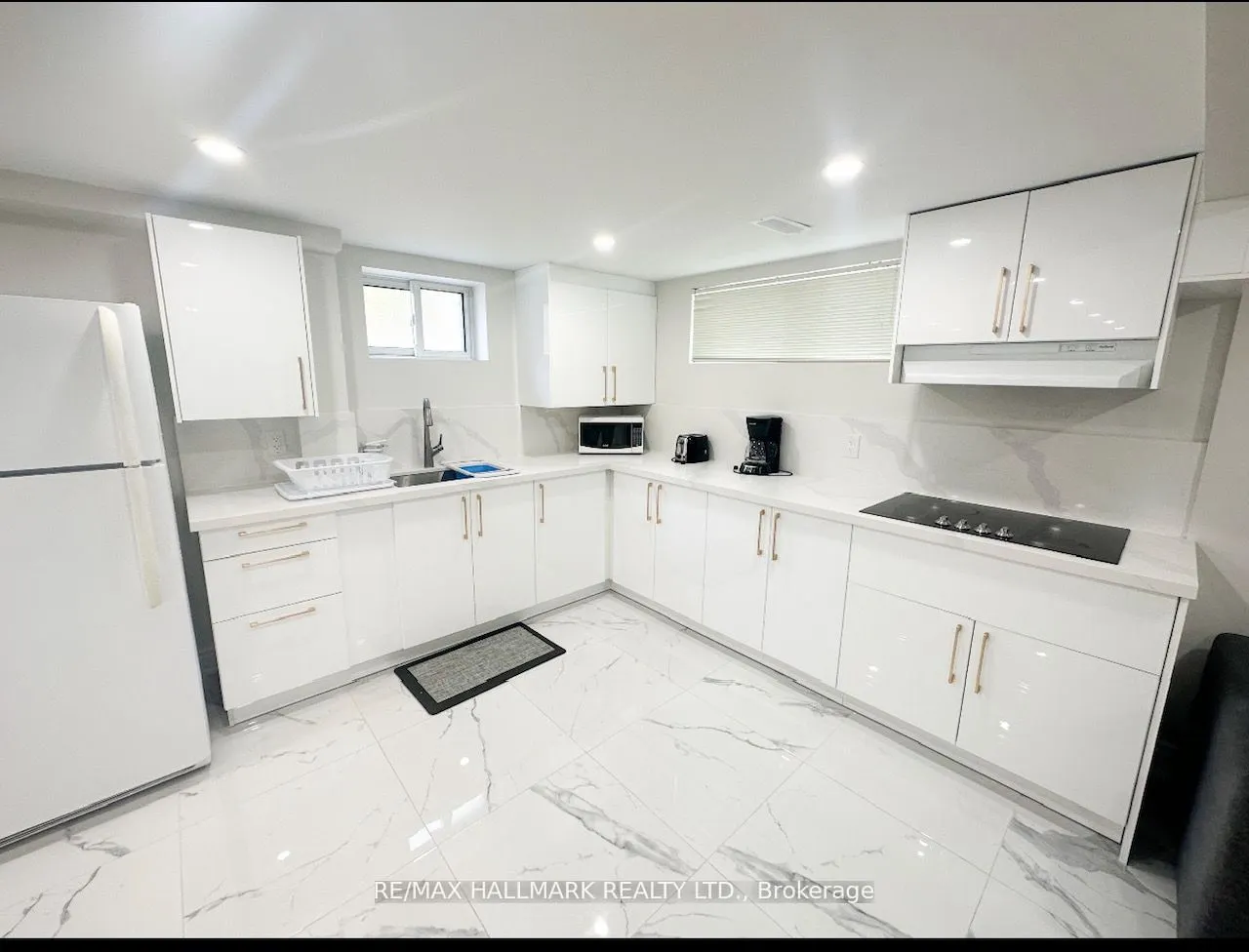 198 Maxome Avenue, #Bsmnt