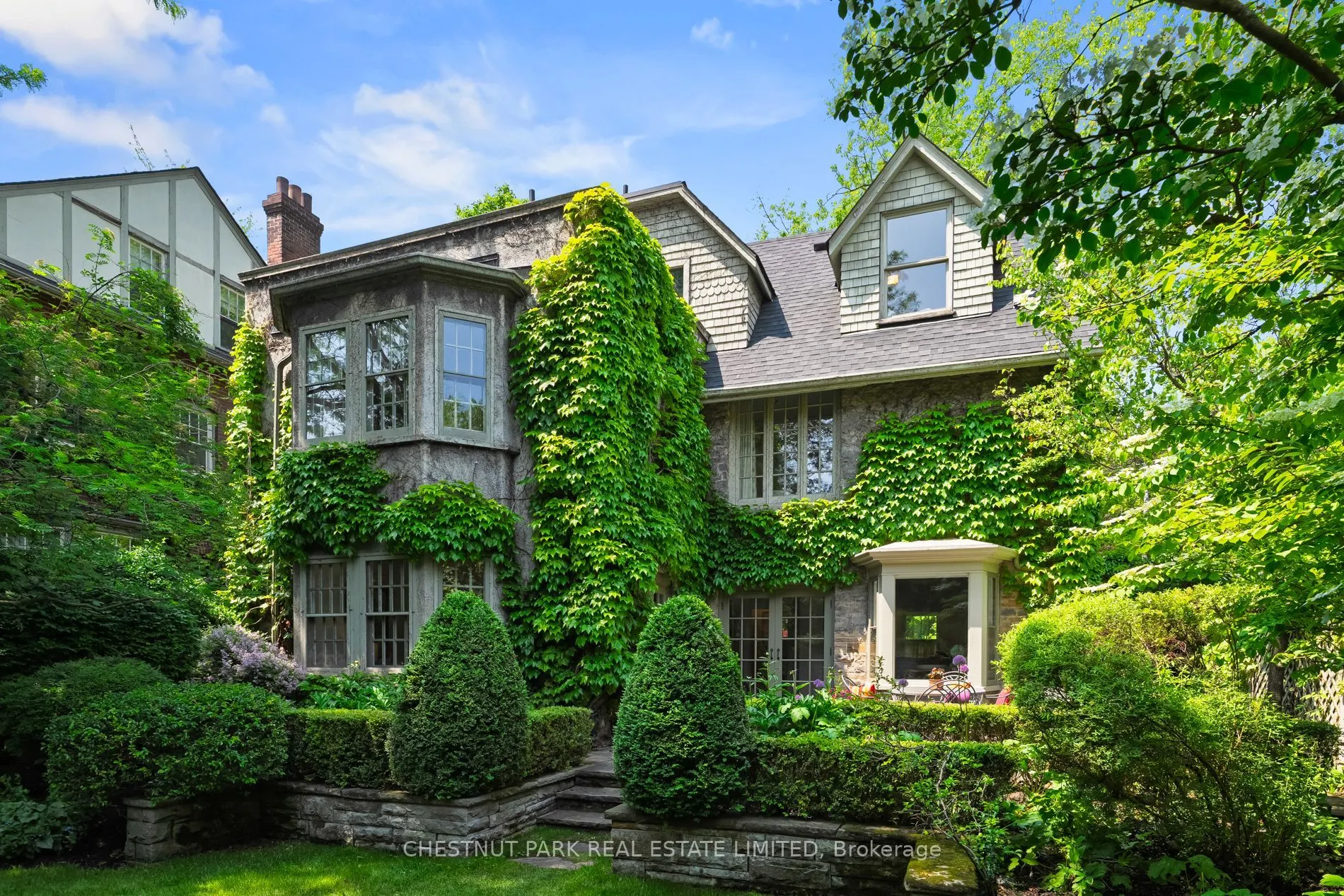 49 Roxborough Street
