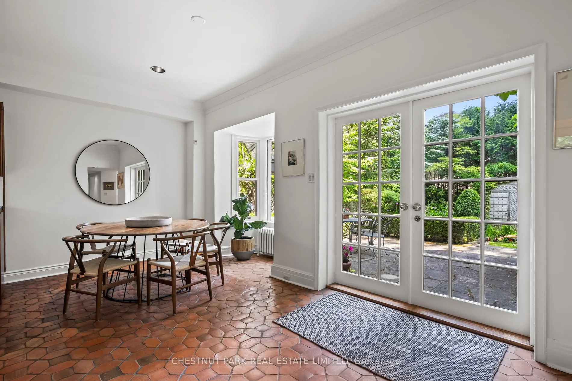 49 Roxborough Street