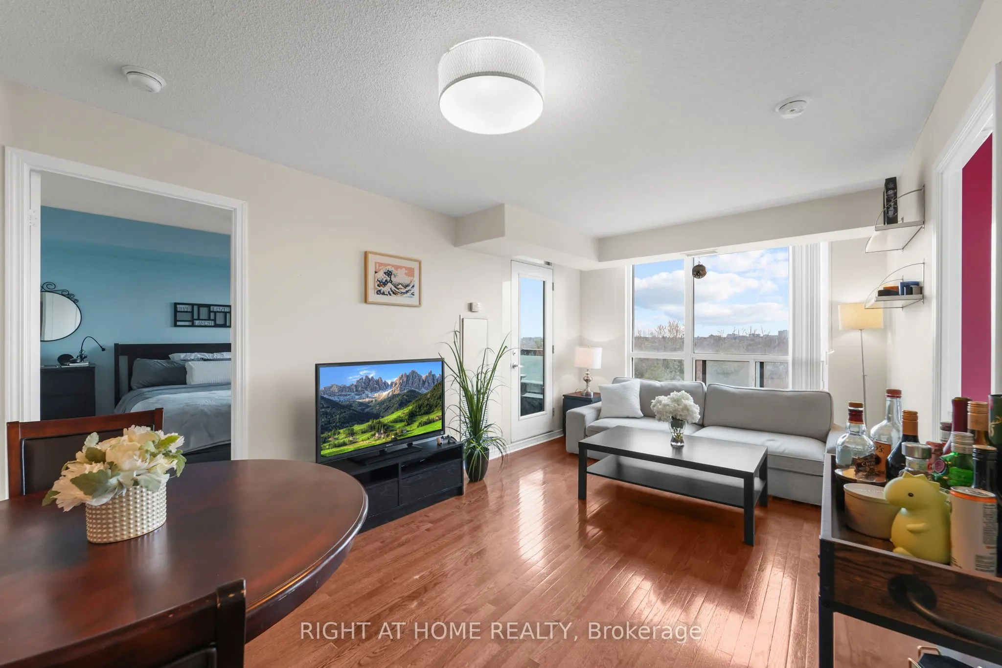 503 Beecroft Road, #712