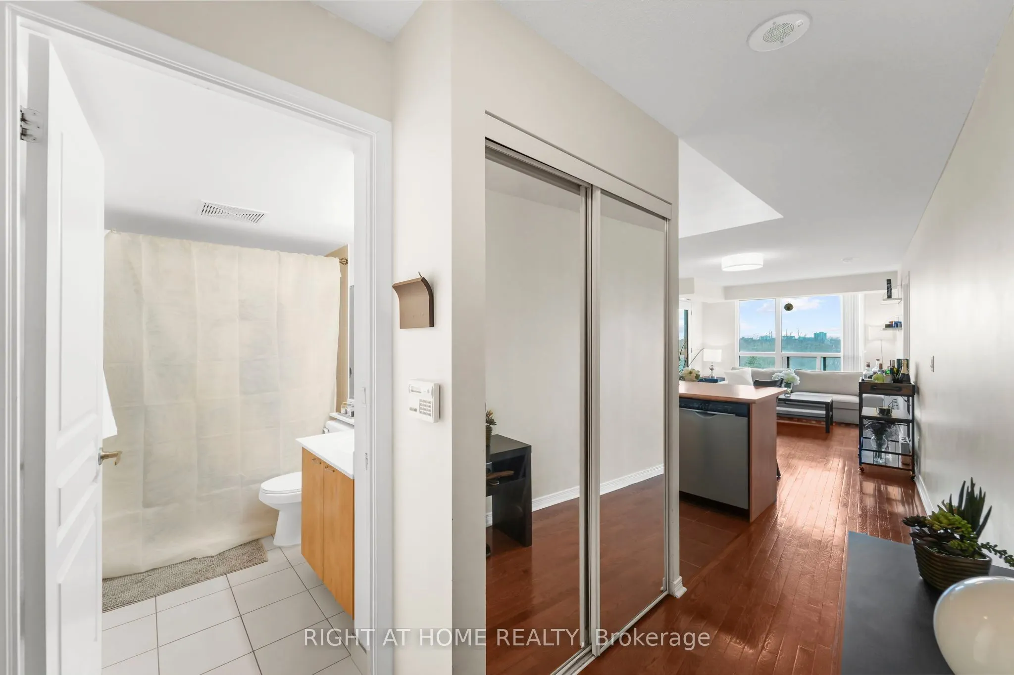 503 Beecroft Road, #712