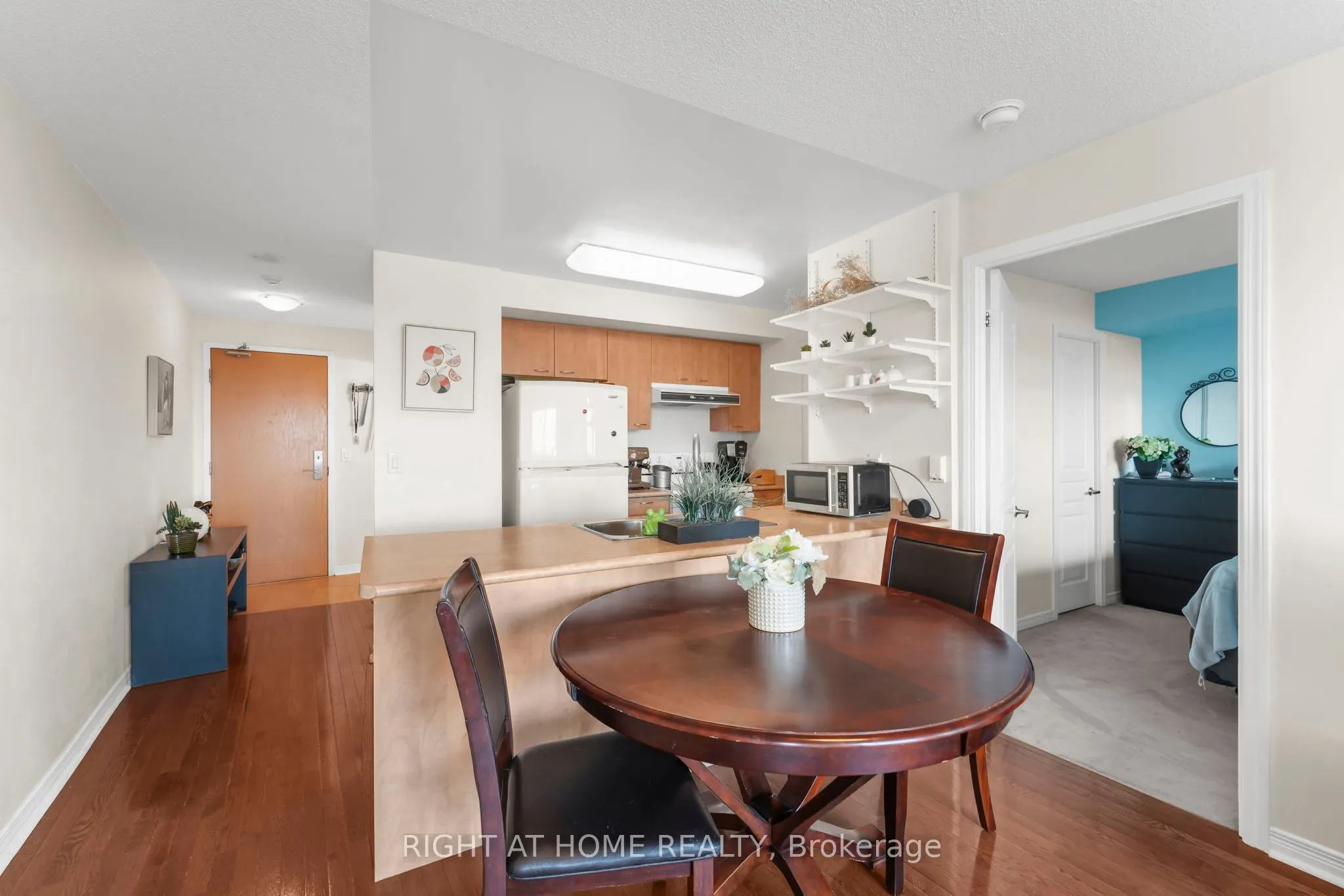 503 Beecroft Road, #712