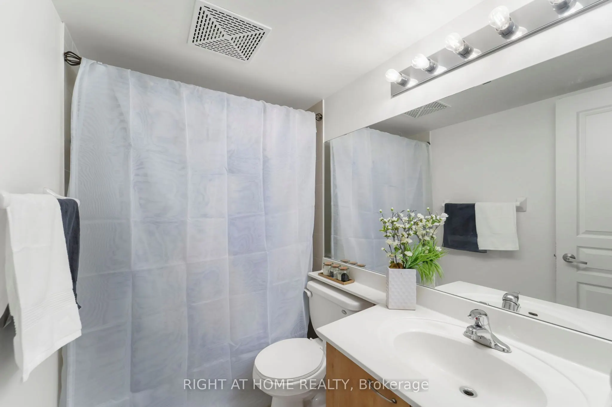 503 Beecroft Road, #712