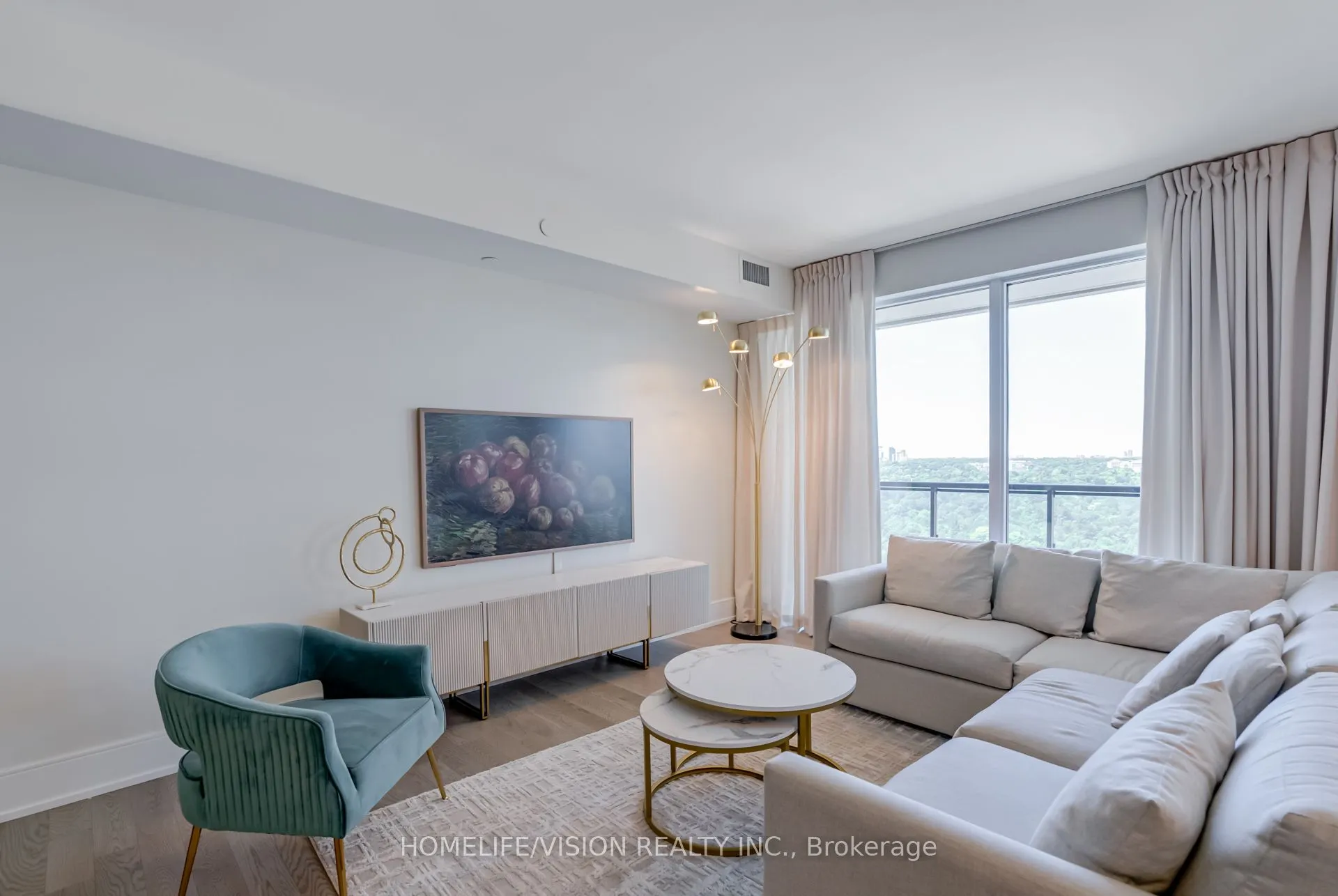 30 Inn On The Park Drive, #1810