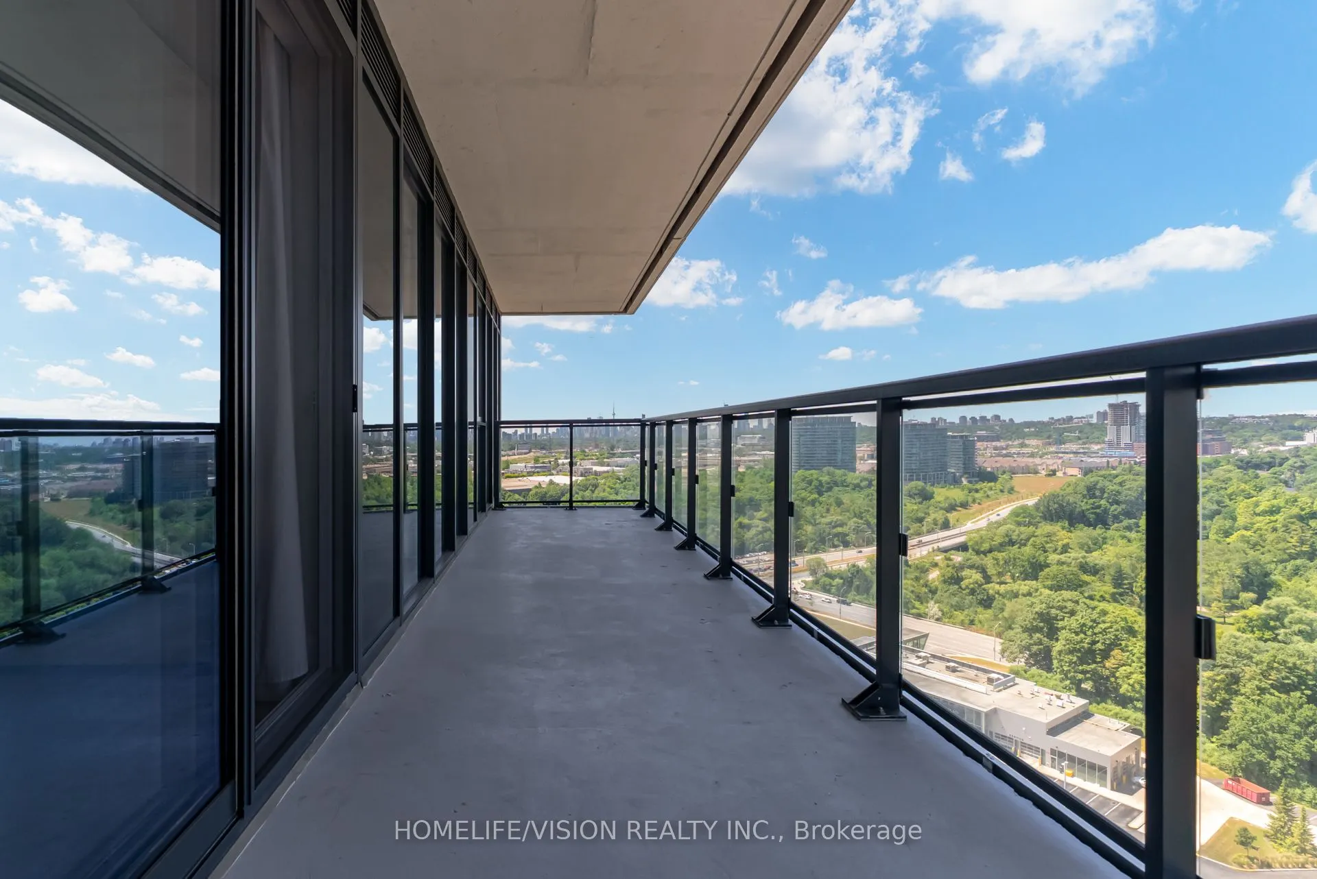 30 Inn On The Park Drive, #1810