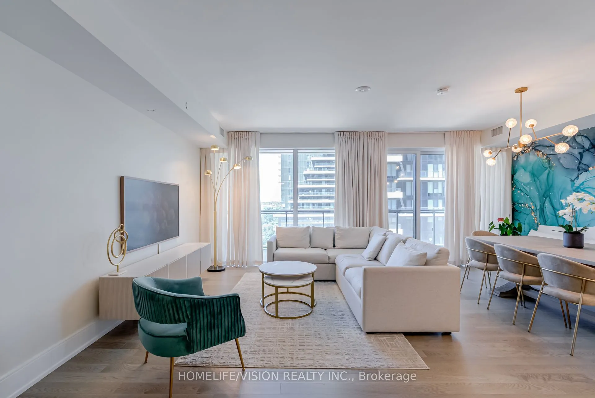 30 Inn On The Park Drive, #1810