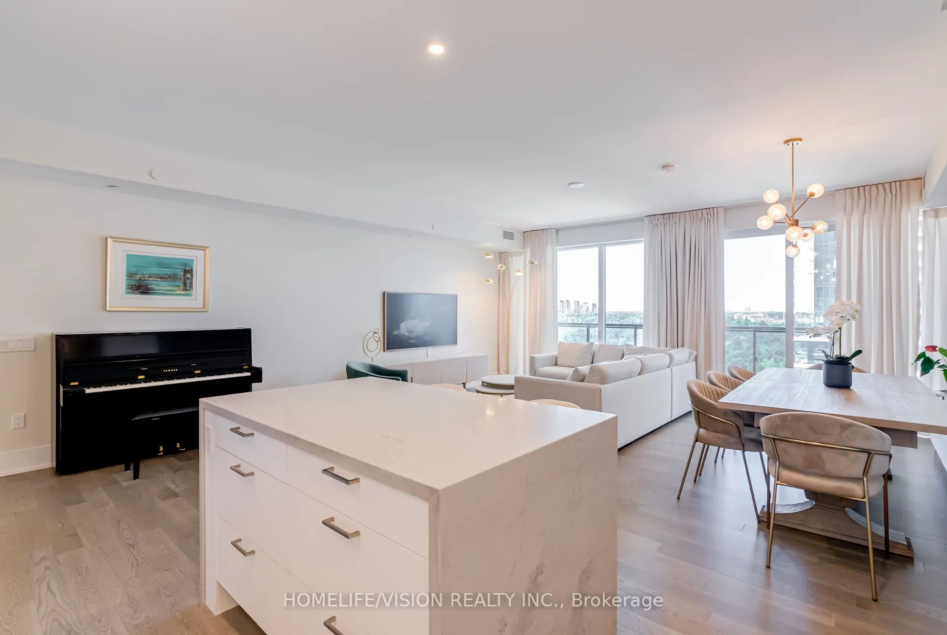 30 Inn On The Park Drive, #1810