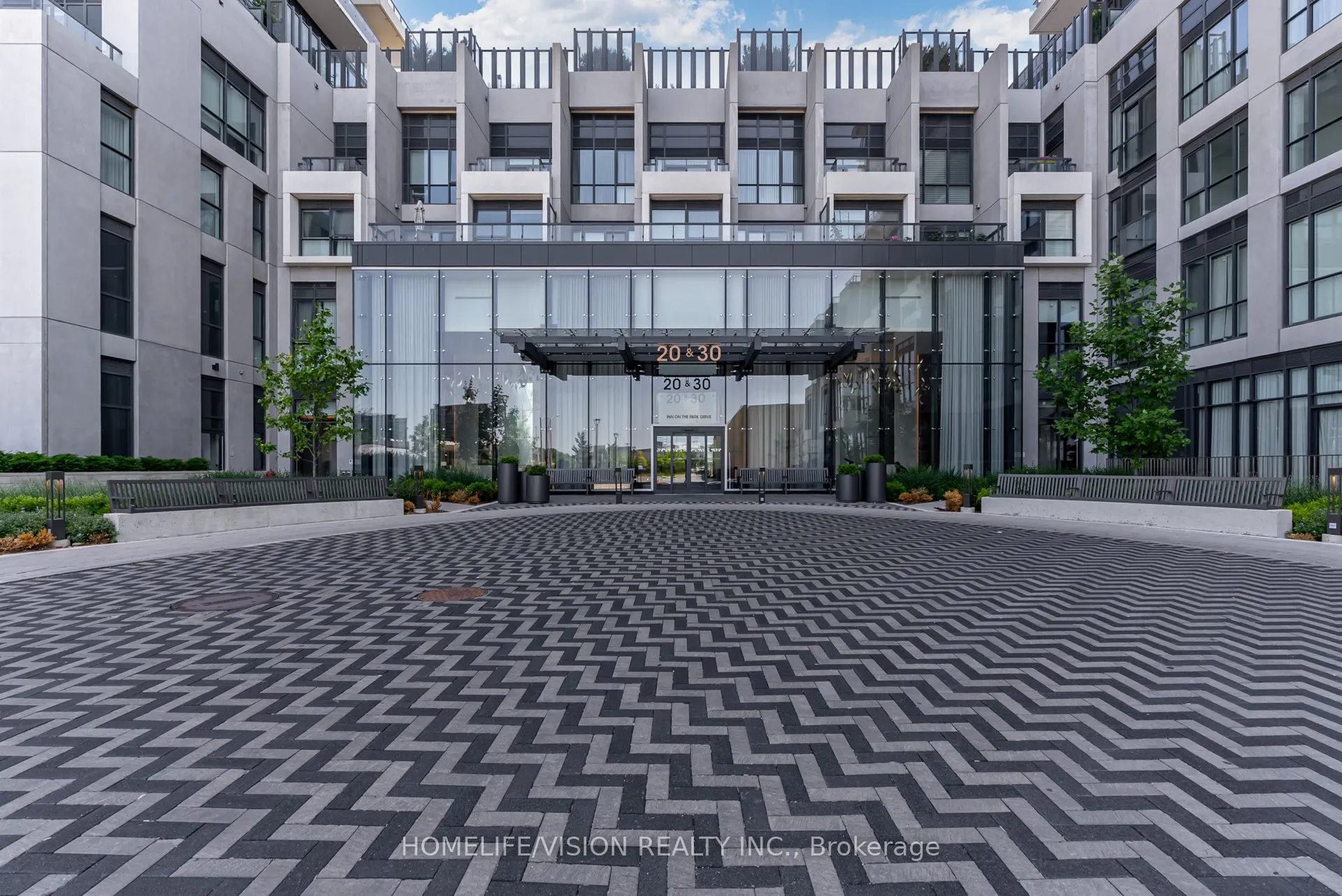 30 Inn On The Park Drive, #1810