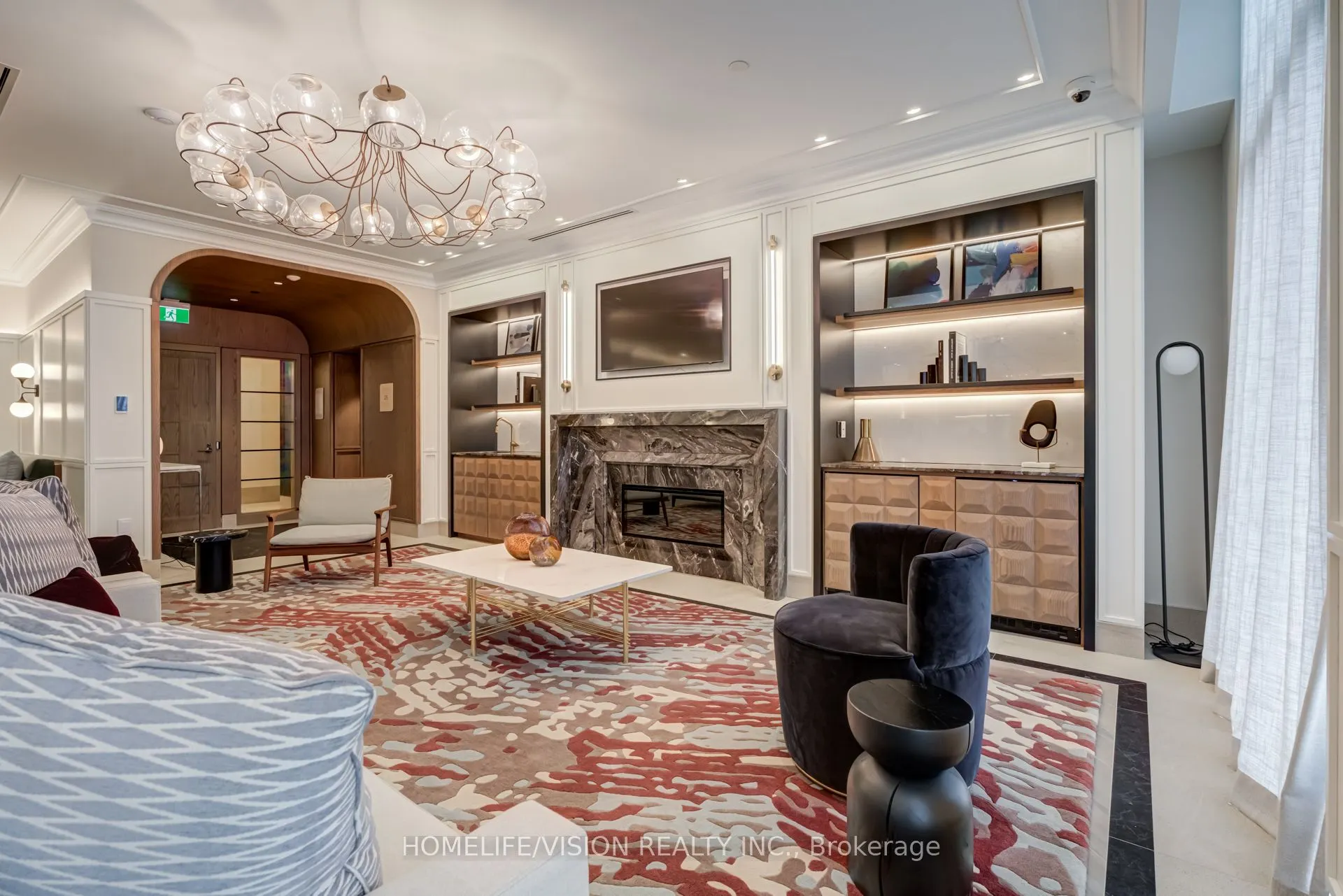 30 Inn On The Park Drive, #1810