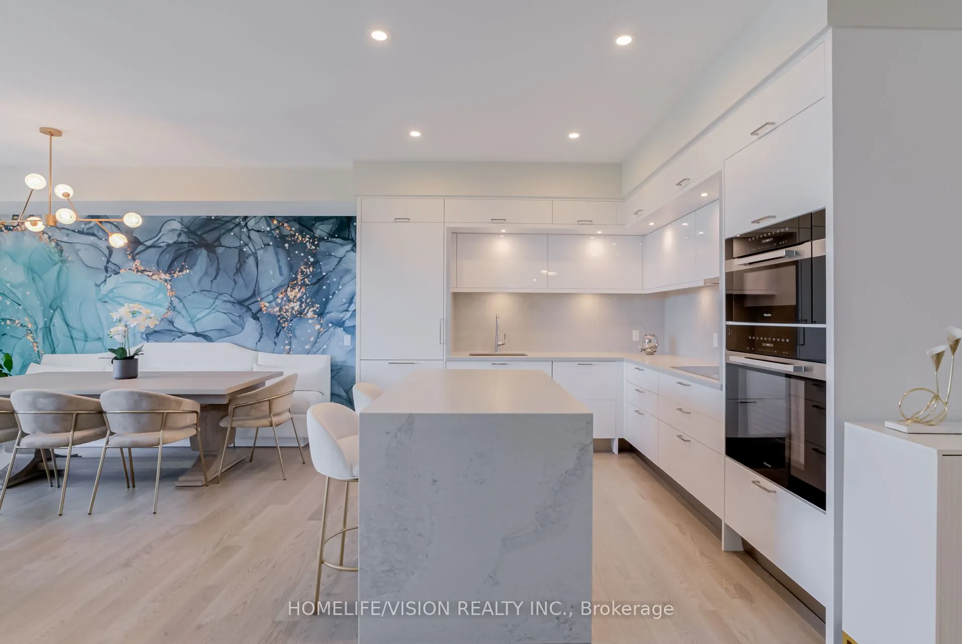 30 Inn On The Park Drive, #1810