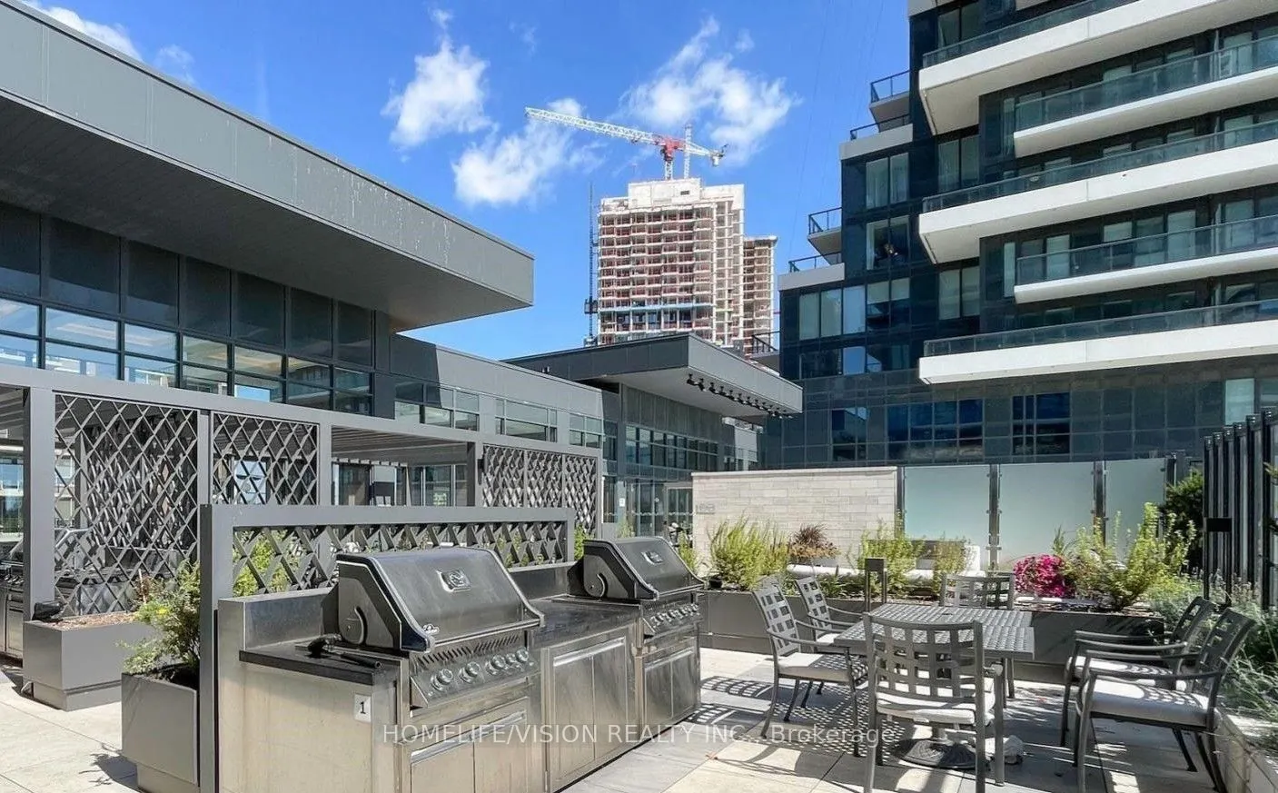 30 Inn On The Park Drive, #1810
