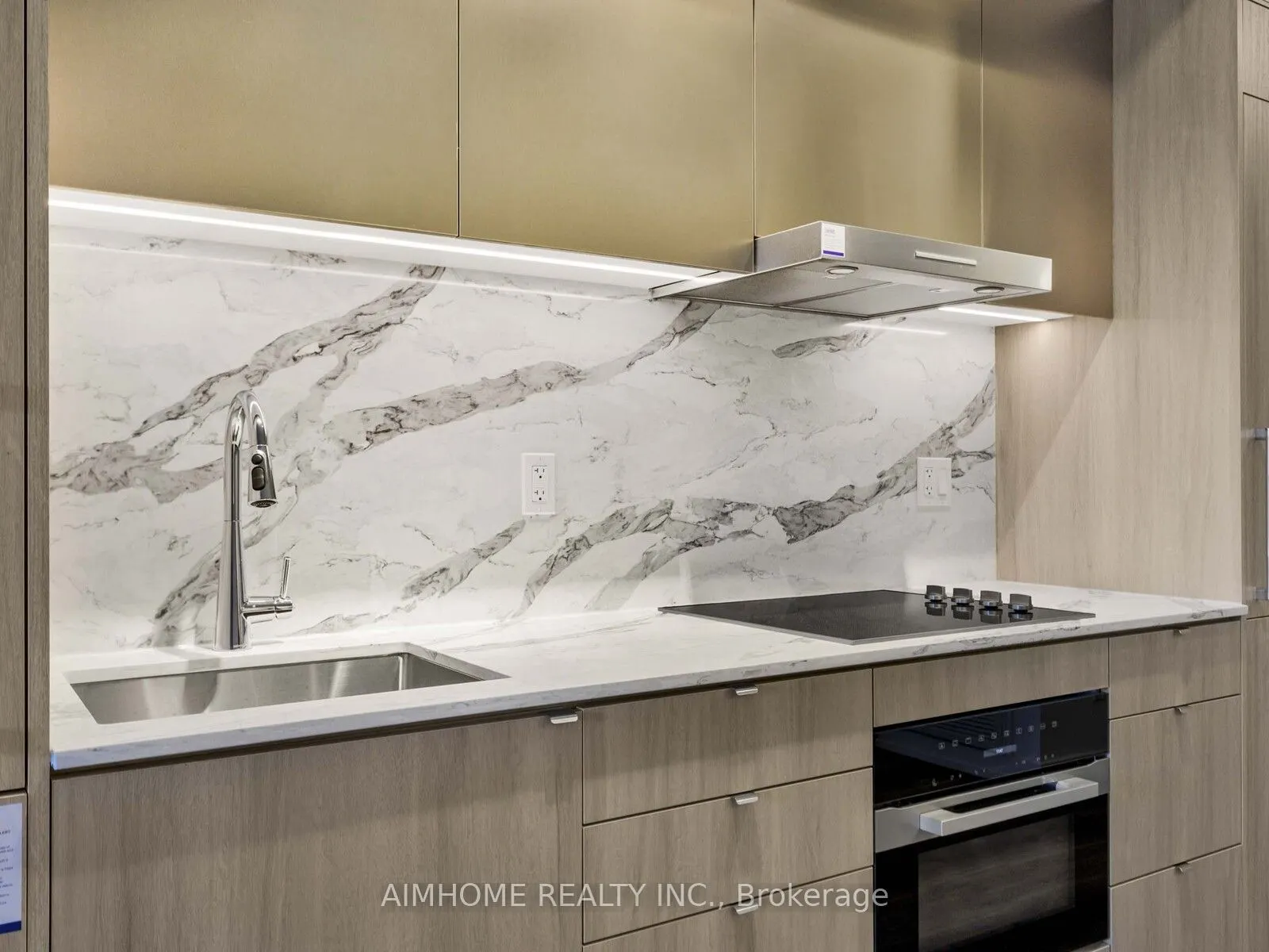 771 yonge Street, #1901