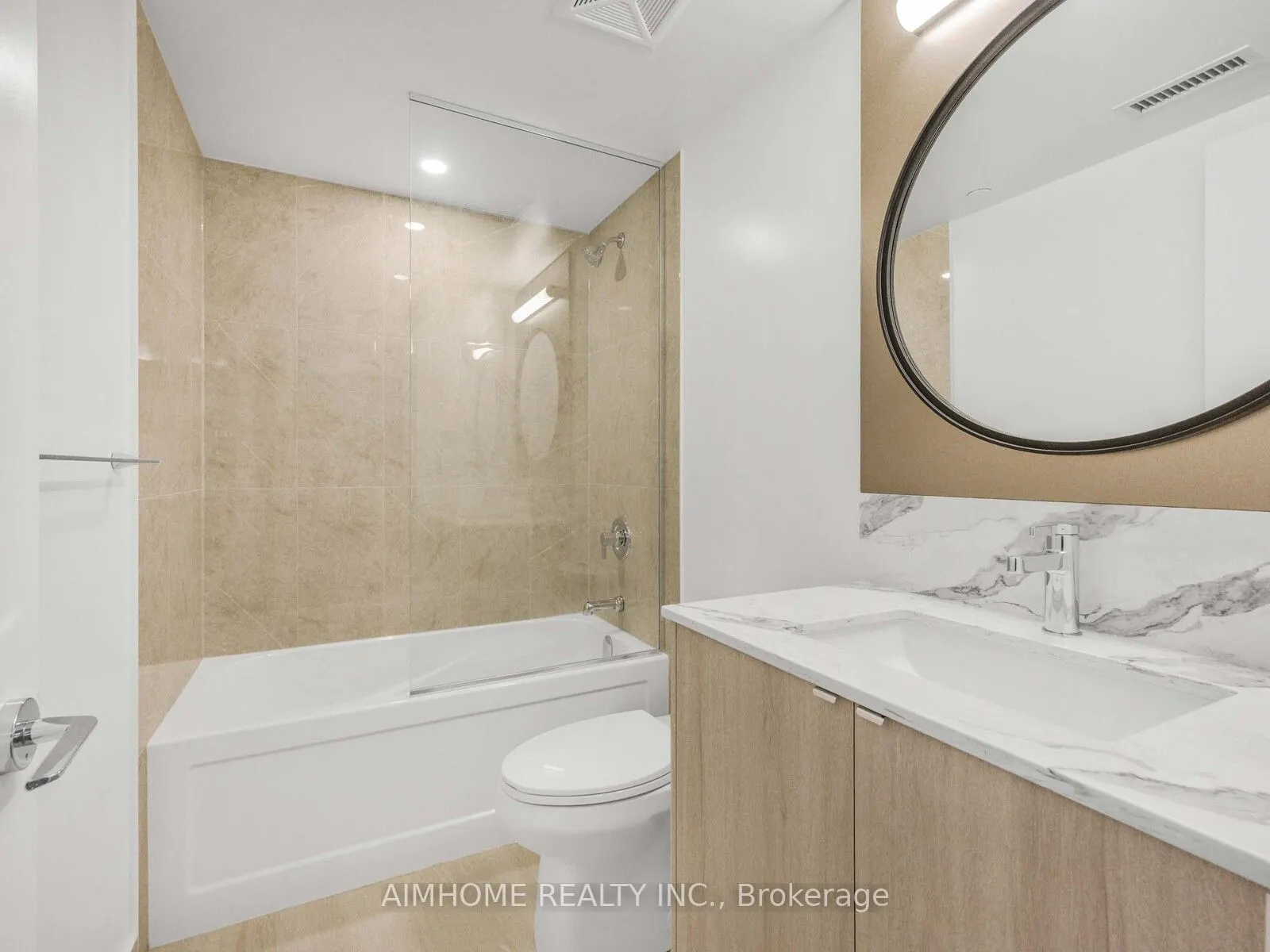 771 yonge Street, #1901