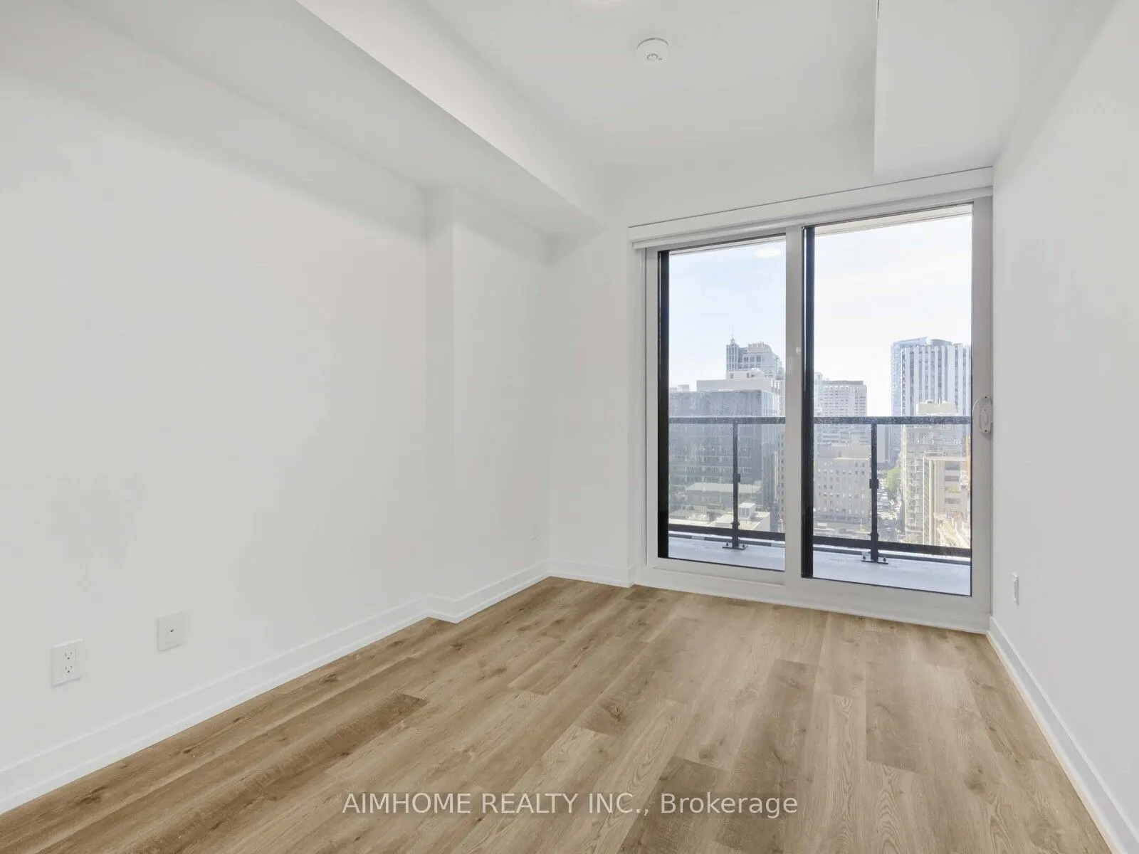 771 yonge Street, #1901