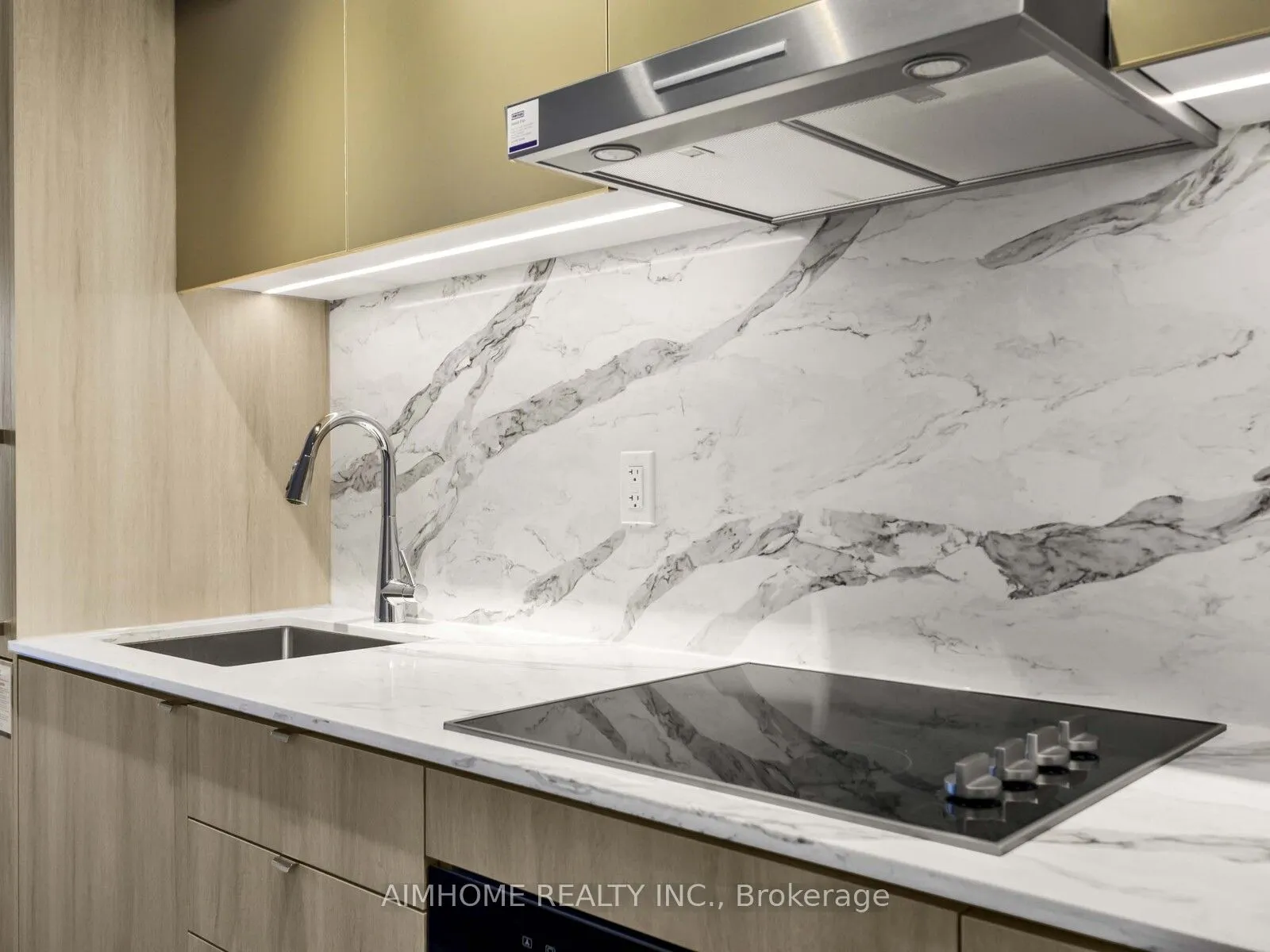 771 yonge Street, #1901