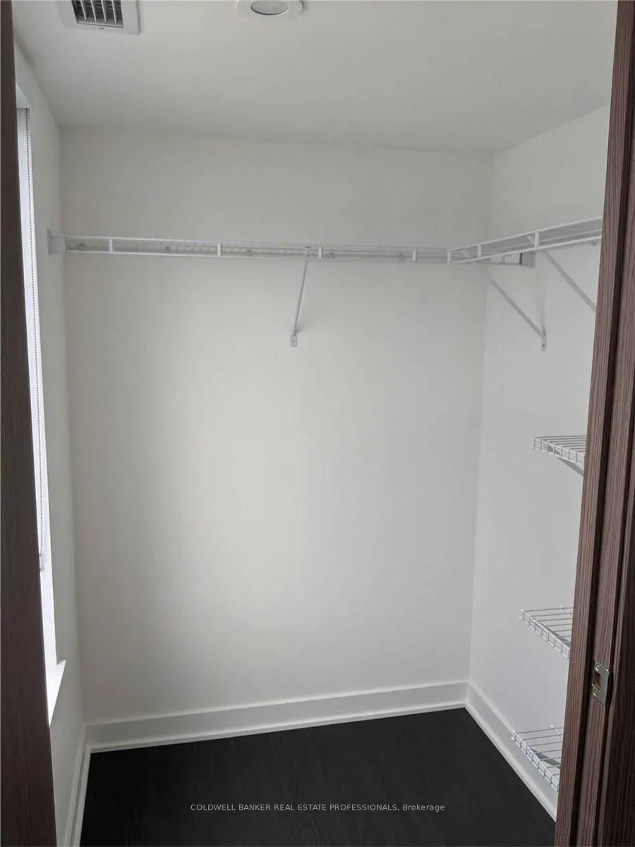 17 Bathurst Street, #1610